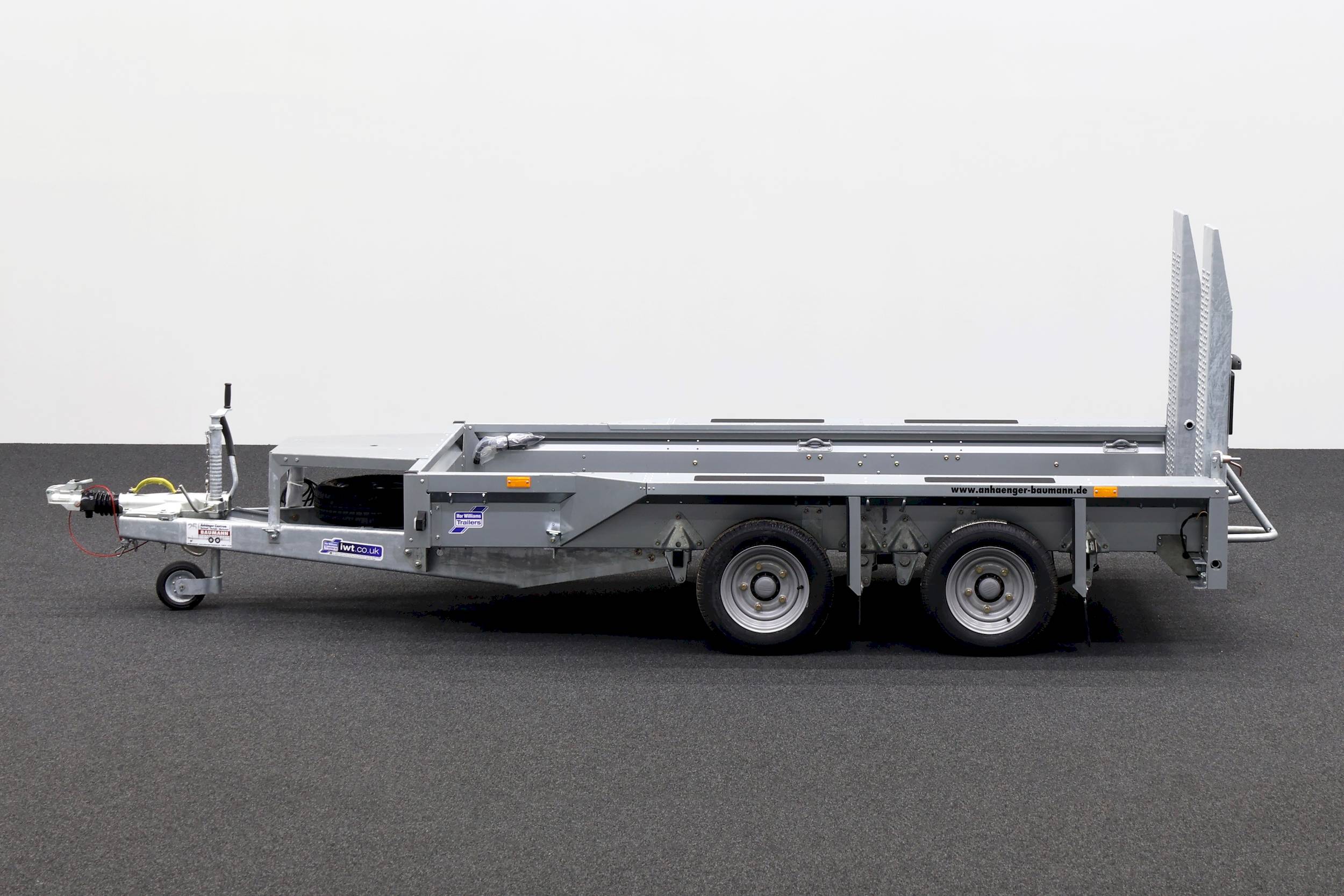 IFOR WILLIAMS GX105HD | SKIDS