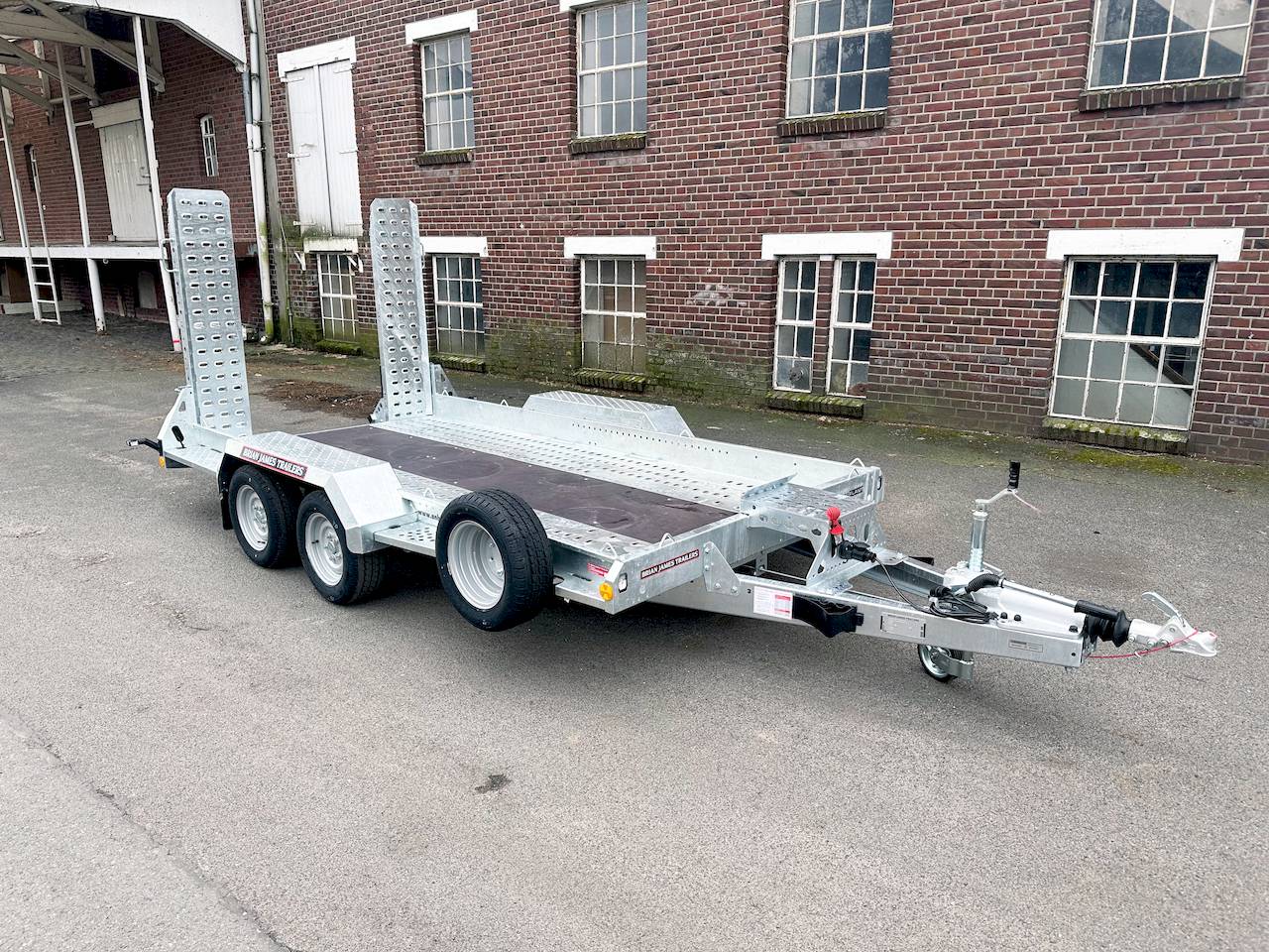 BRIAN JAMES DIGGER PLANT 543-3717-35-2-12 | EINZELRAMPEN