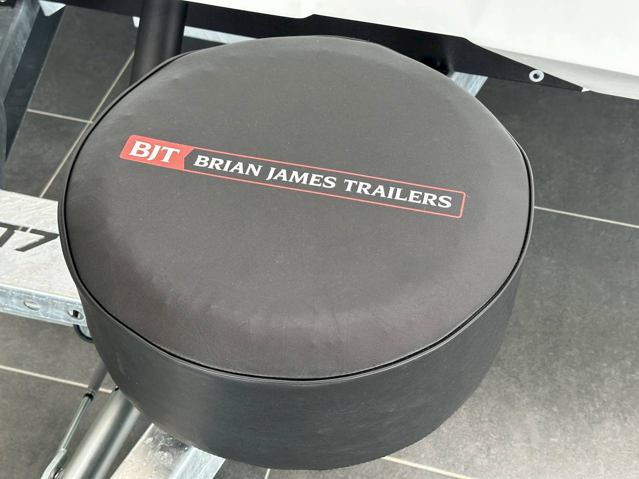 BRIAN JAMES RACE TRANSPORTER 7 | 397-6023-35-3-10-W | TRIDEM | ZUSATZRAMPEN