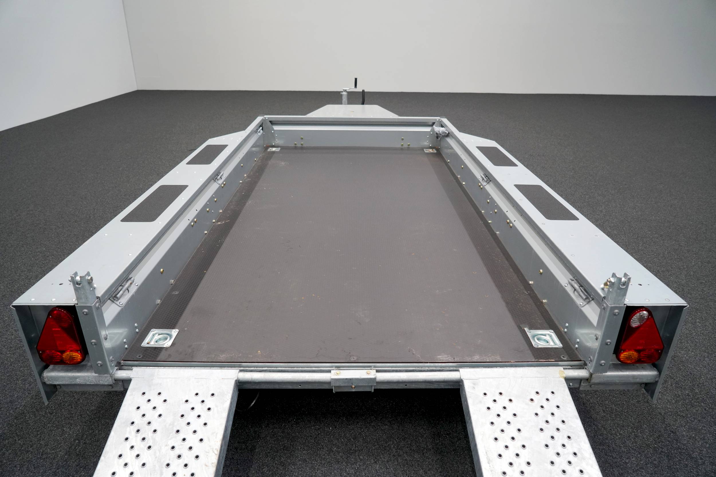 IFOR WILLIAMS GX105HD | SKIDS