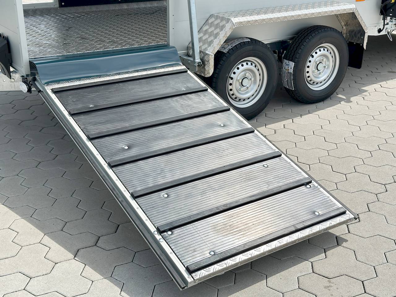 VEZEKO VT 2700 | RAMPE-/TÜR-KOMBI I ENTLADERAMPE I TREIBGITTER