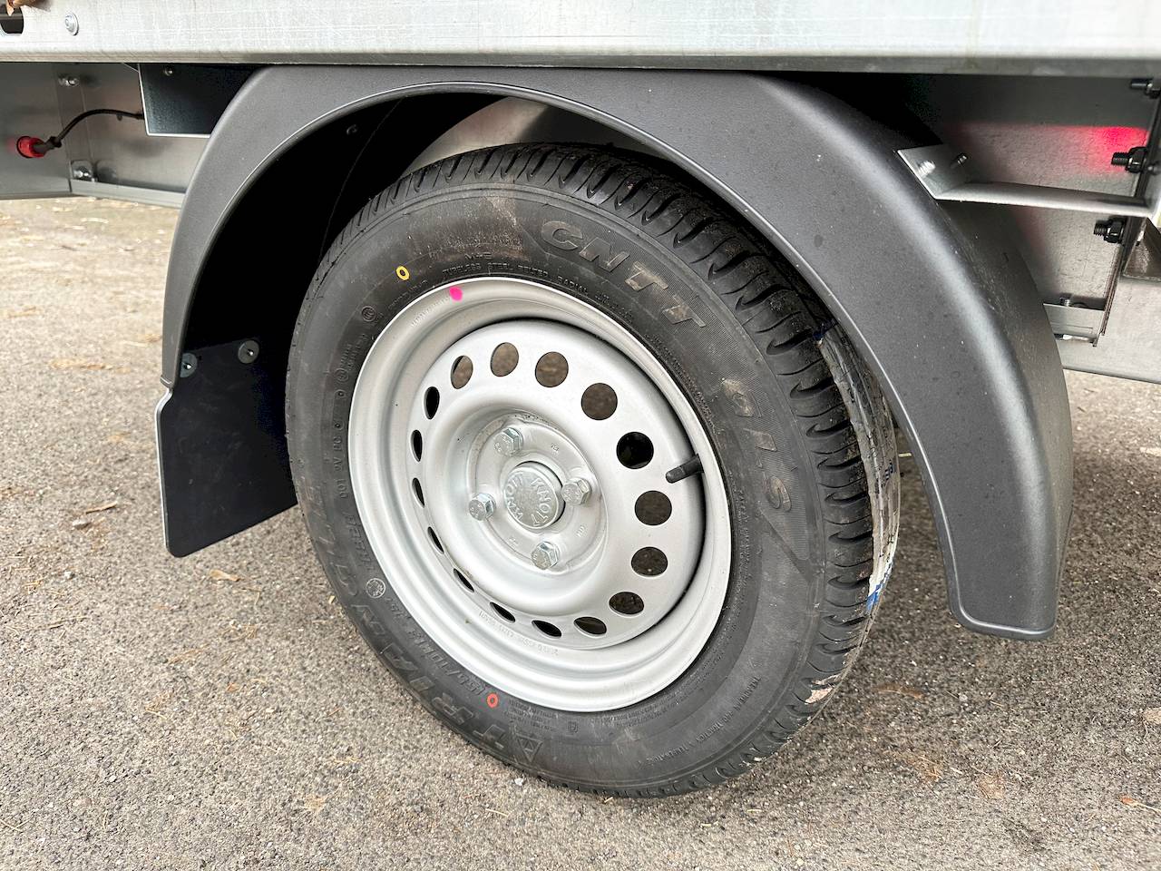 VEZEKO TITBIT 08A 13R