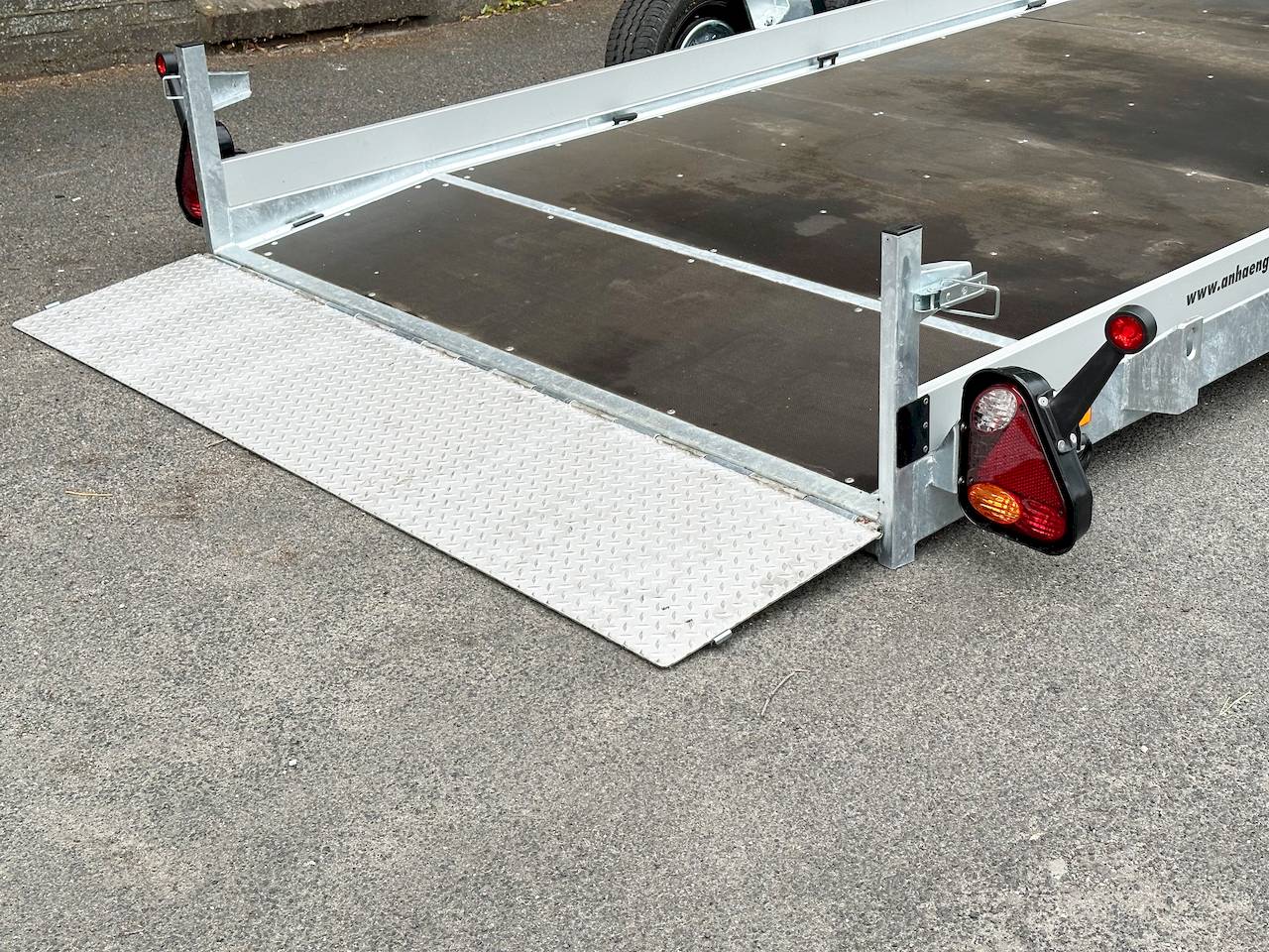 VEZEKO HUSKY CAR FB 35.39 | RAMPE