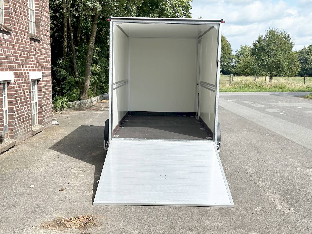 VEZEKO TK C 27.40 | BLACK | RAMPE | SEITENTÜR