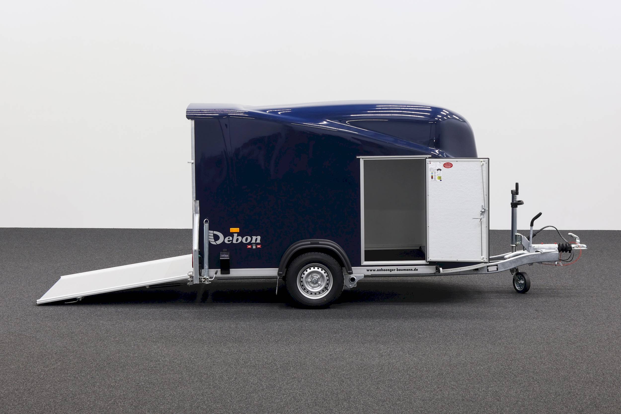 CHEVAL LIBERTE DEBON CARGO 1300