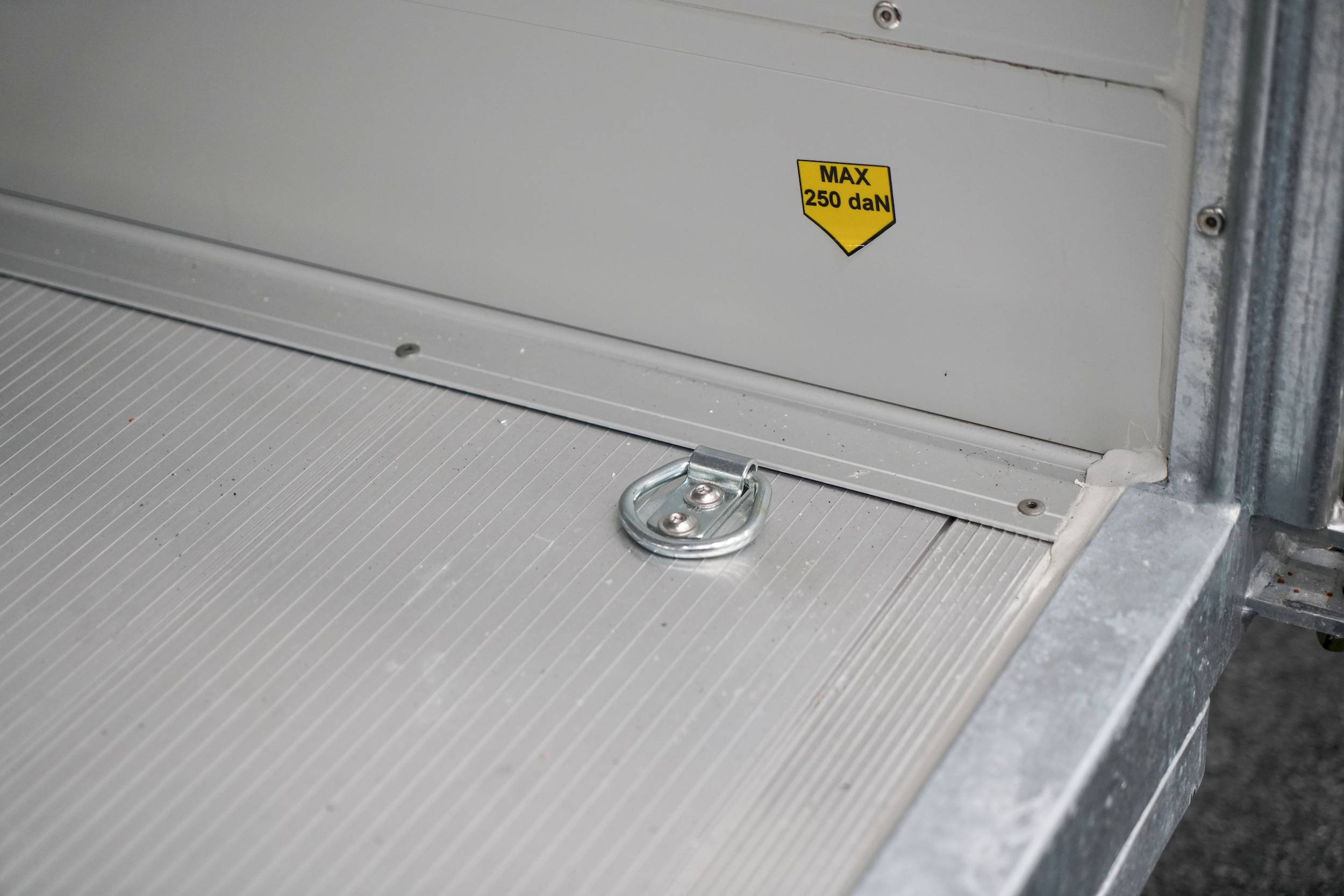 CHEVAL LIBERTE DEBON C400 WABENKERN ROADSTER