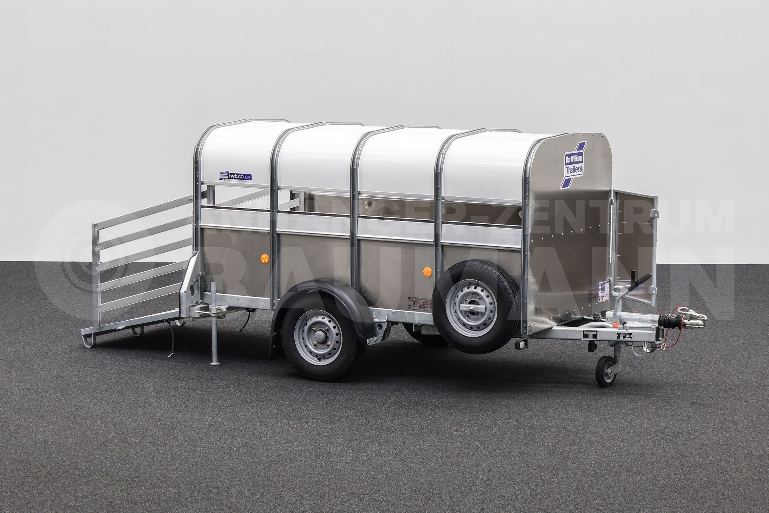 IFOR WILLIAMS P8G | 8x4 | 1400KG | STÜTZEN