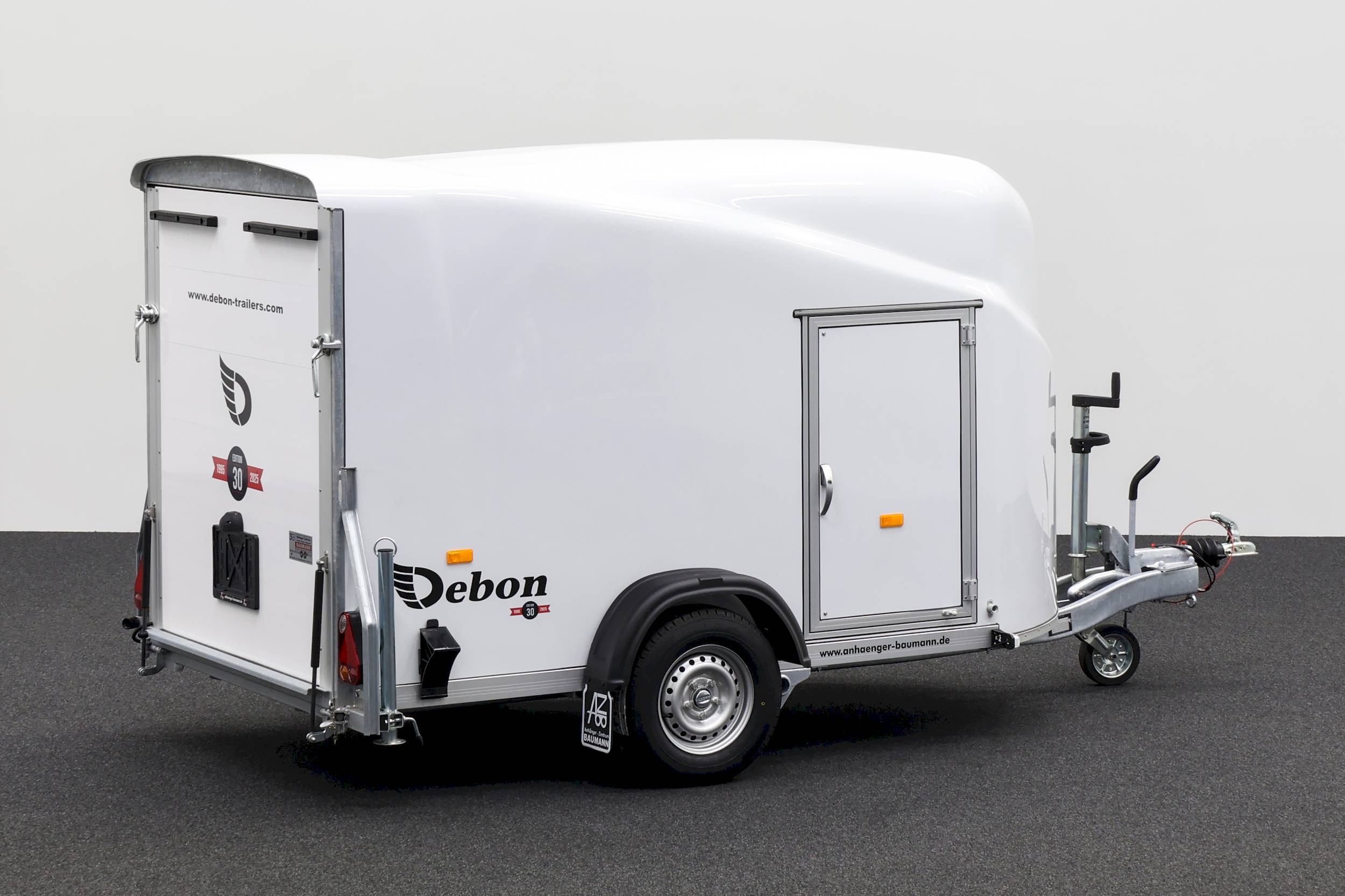 CHEVAL LIBERTE DEBON CARGO 1300