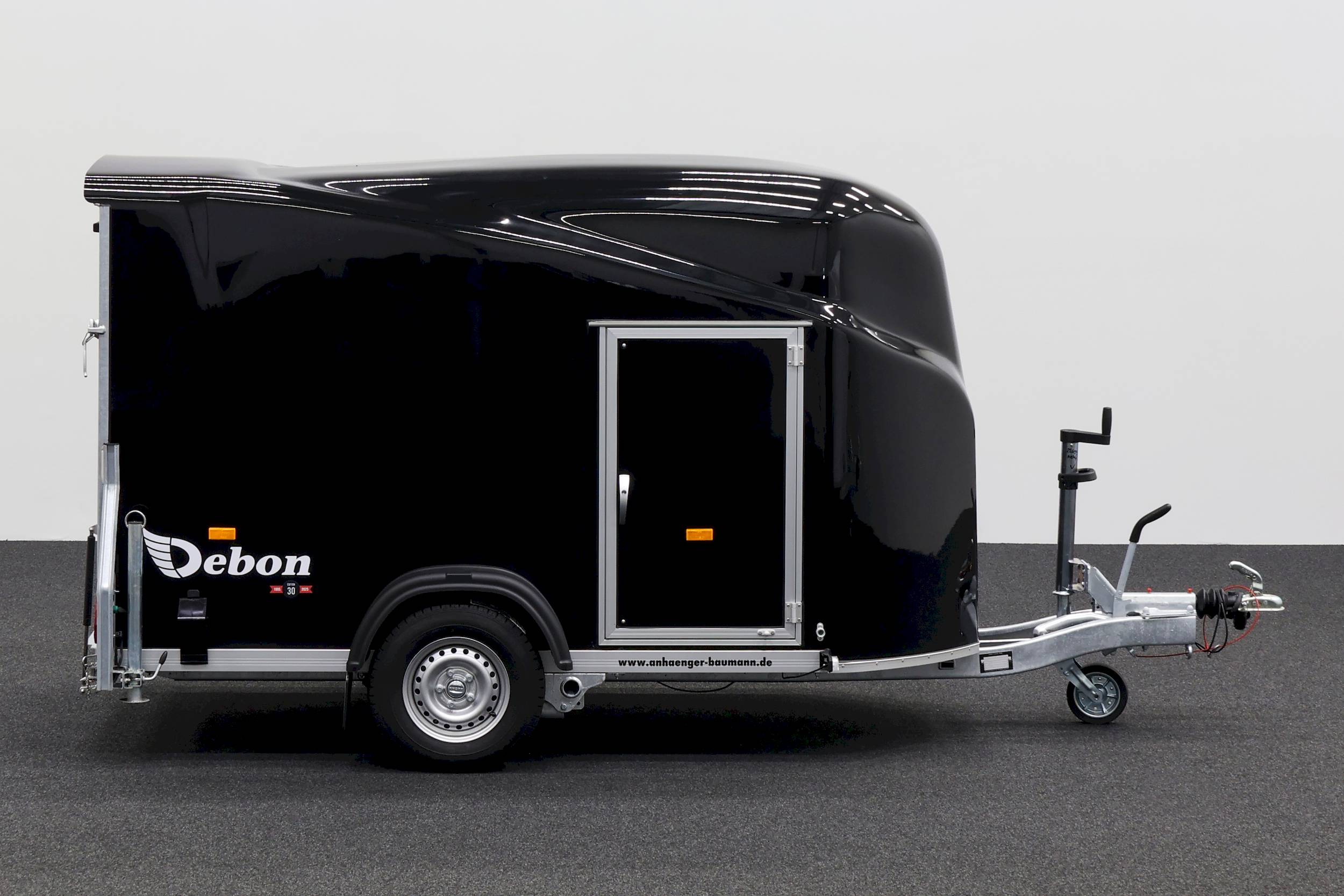 CHEVAL LIBERTE DEBON CARGO 1300