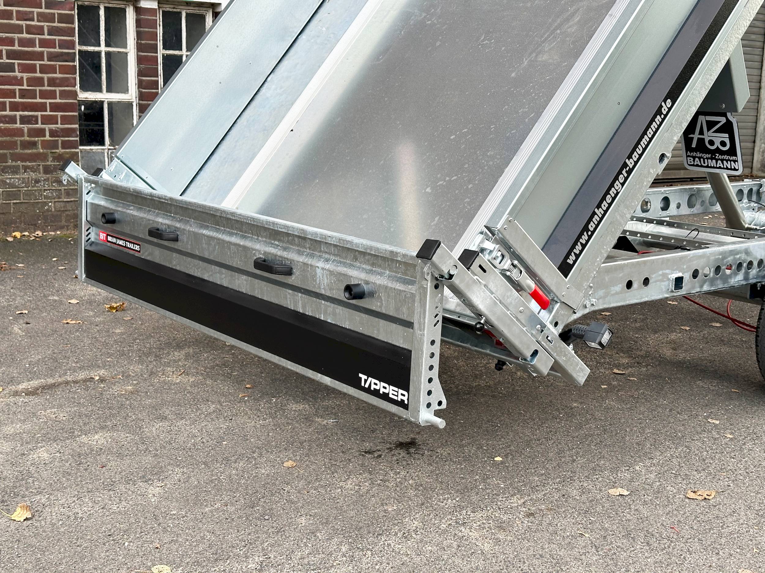 BRIAN JAMES TIPPER 526-4020-35-2-12 | PENDELKLAPPE