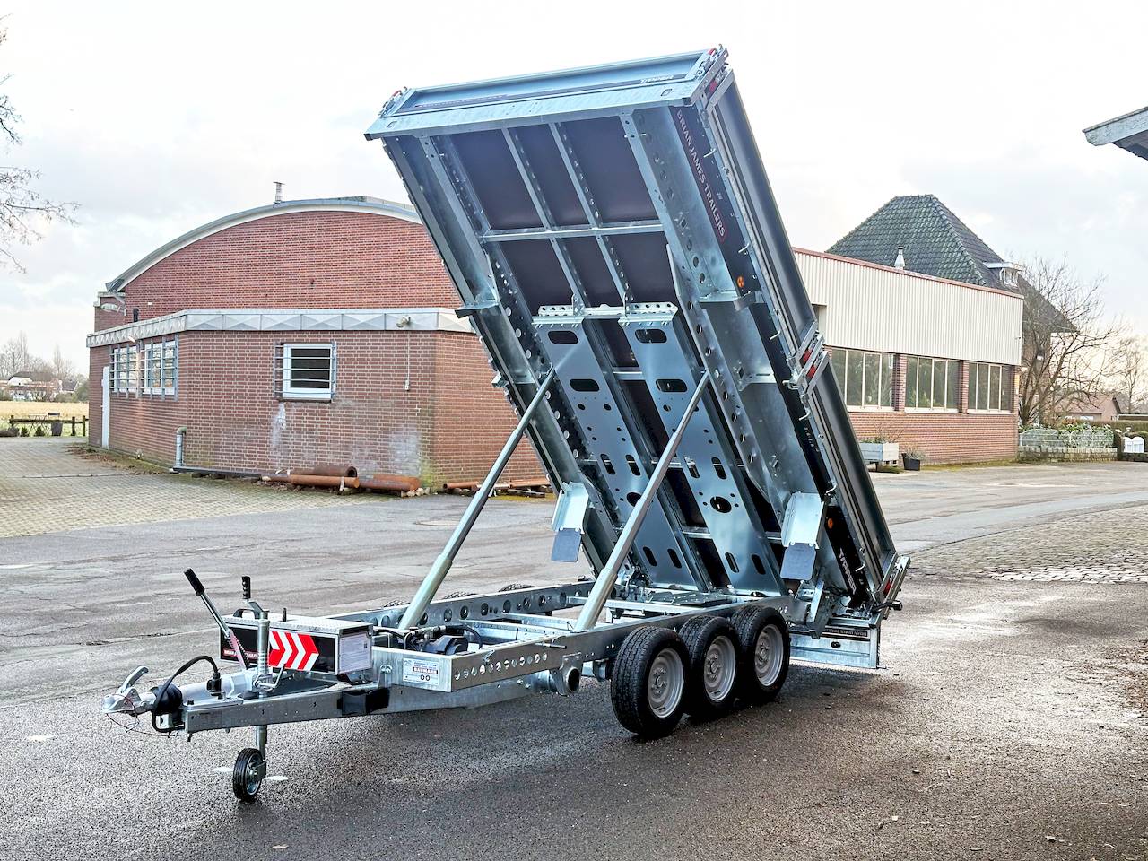 BRIAN JAMES TIPPER 526-3620-35-3-12 | TRIDEM | PENDELKLAPPE