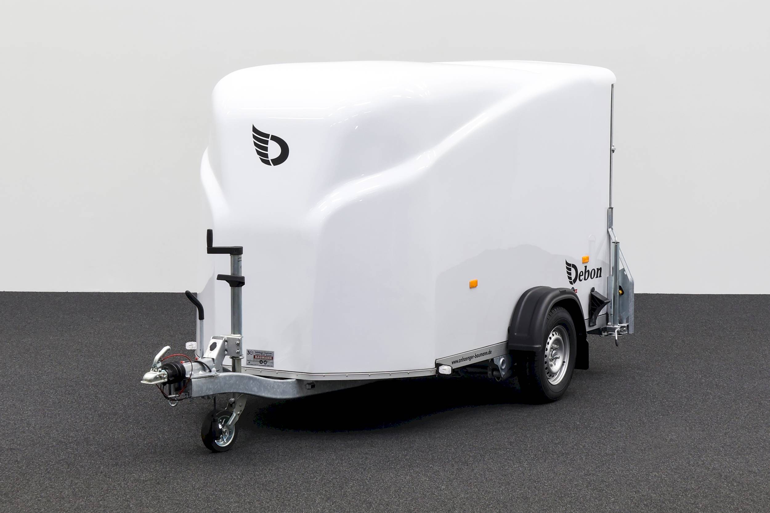 CHEVAL LIBERTE DEBON CARGO 1300