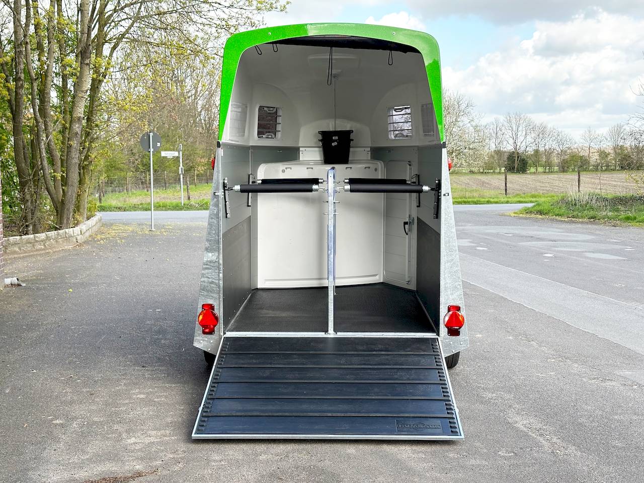 HUMBAUR XANTHOS 2400 | YELLOW GREEN