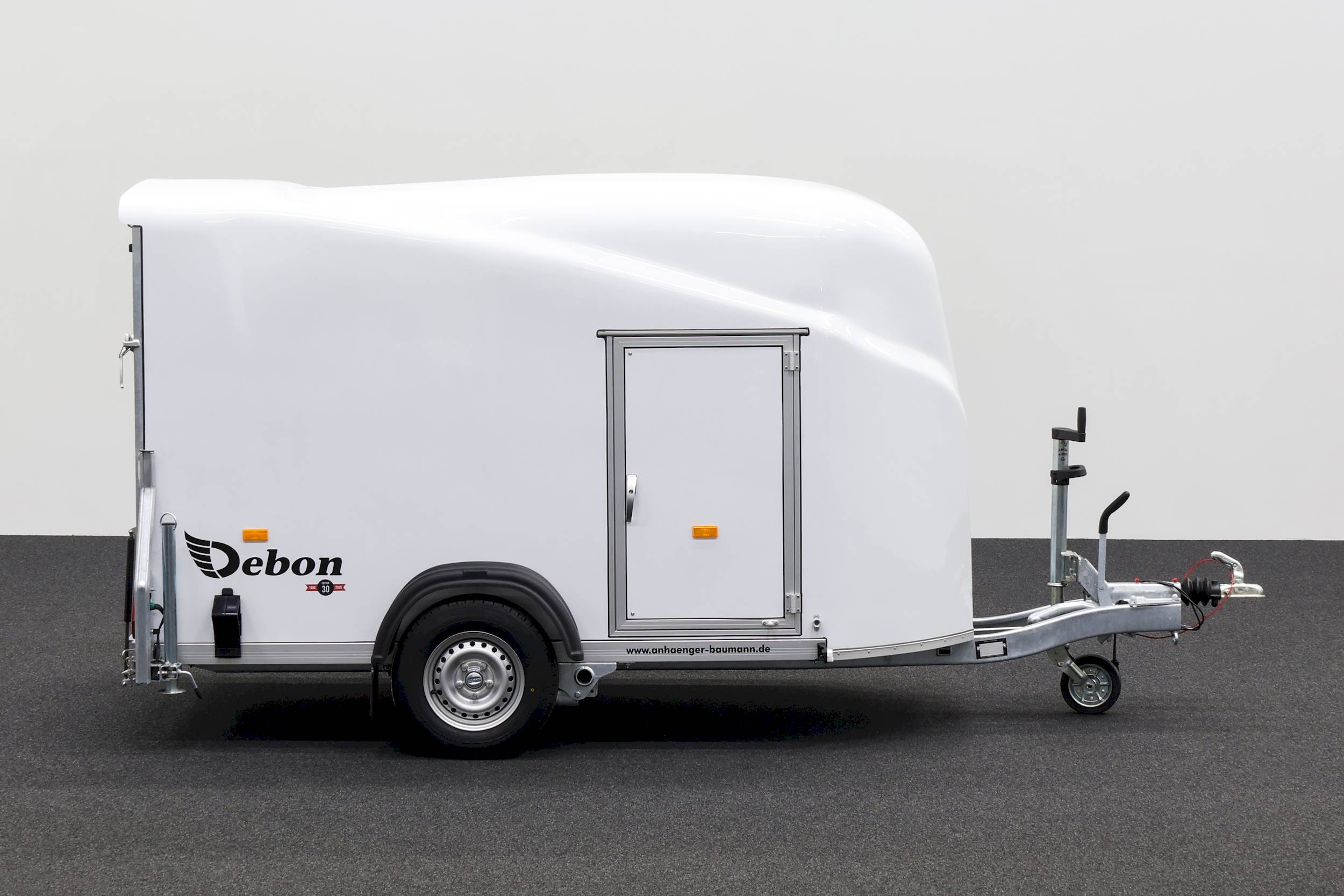 CHEVAL LIBERTE DEBON CARGO 1300