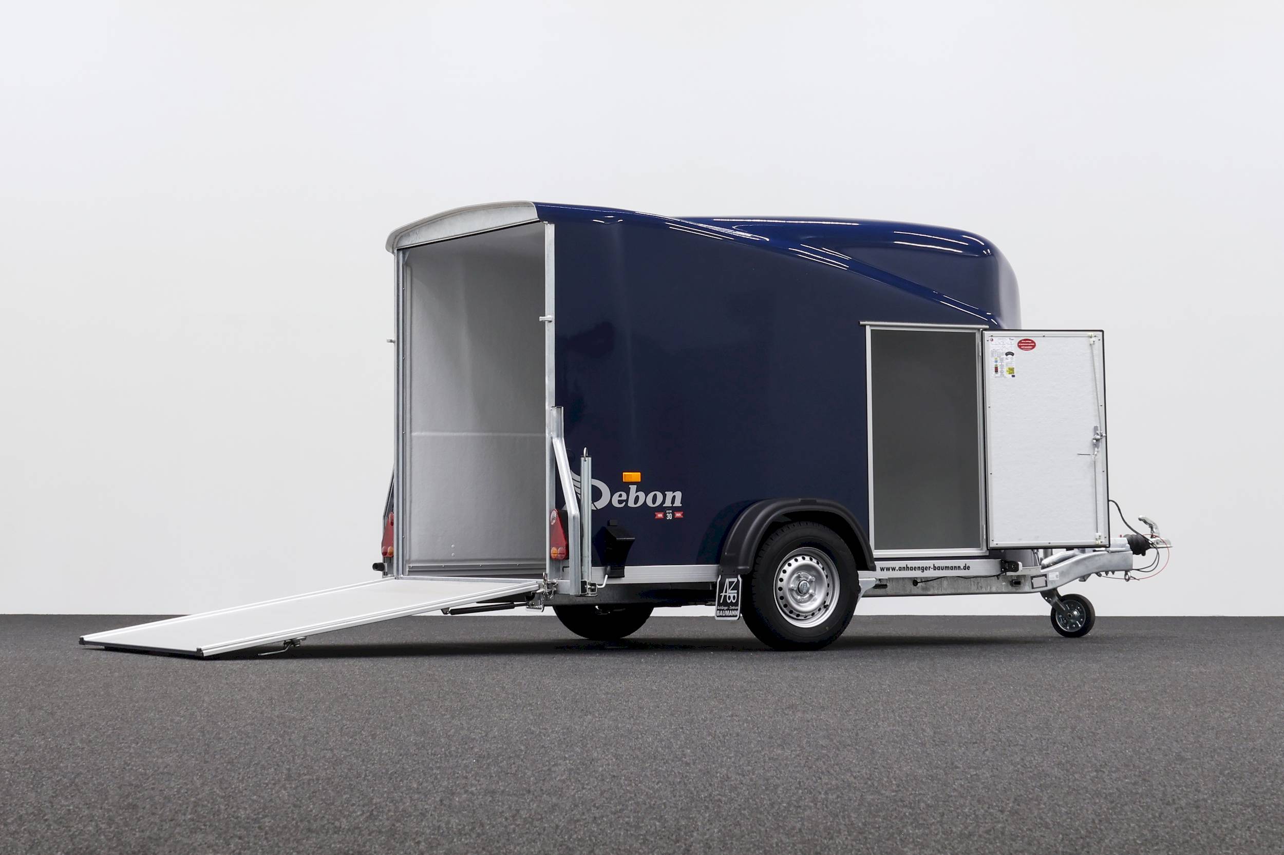 CHEVAL LIBERTE DEBON CARGO 1300