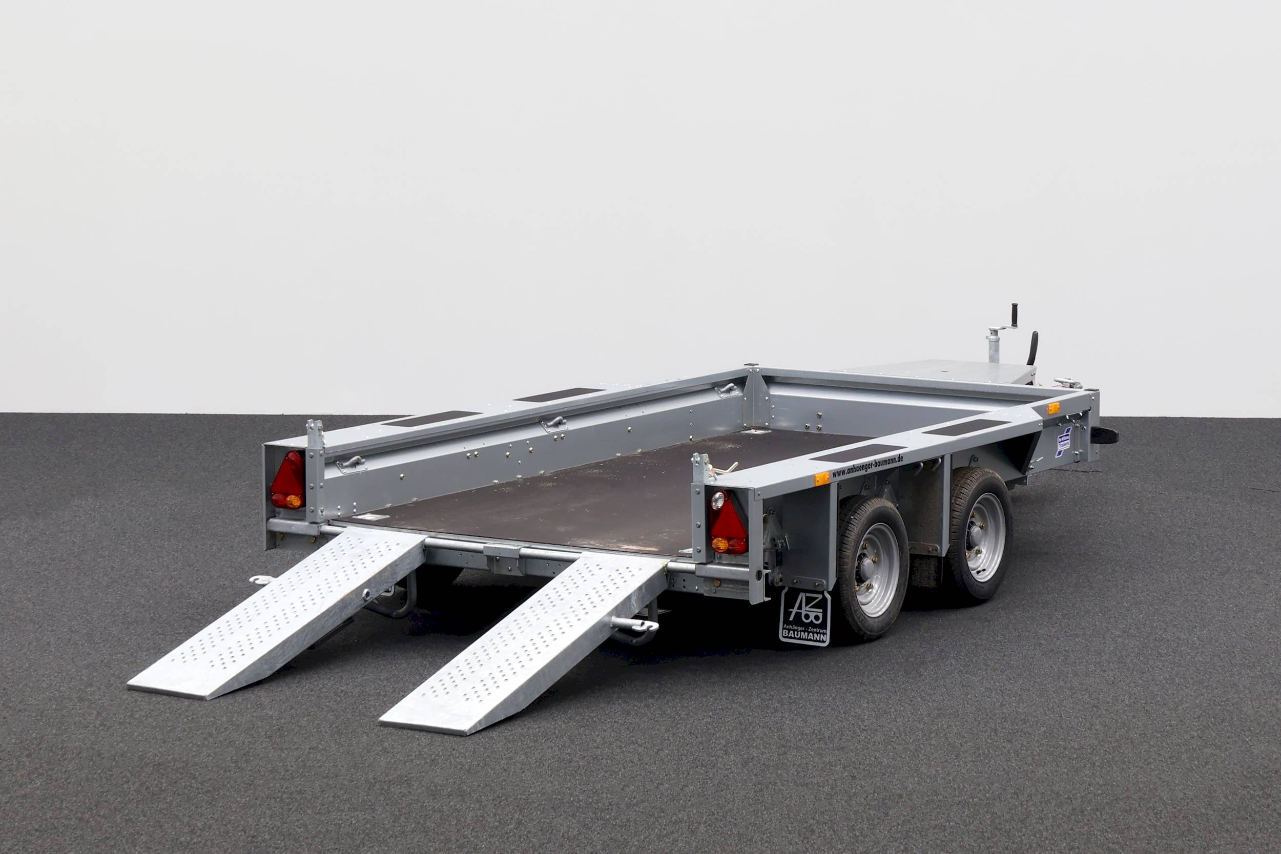 IFOR WILLIAMS GX105HD | SKIDS
