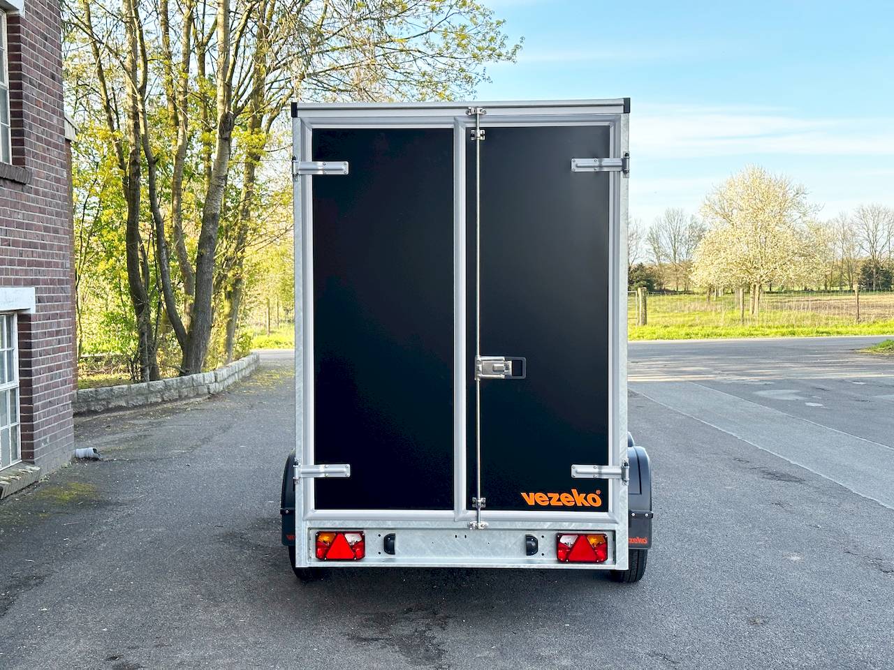 VEZEKO TK B 27.35 | BLACK