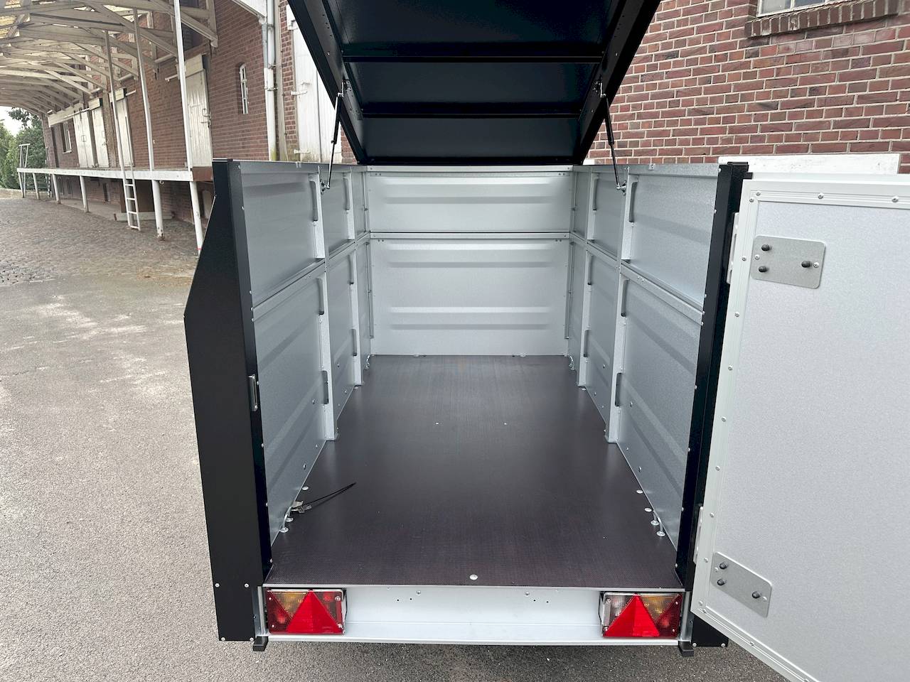 TPV TRAILERS | BÖCKMANN KT-EB2 OFFROAD PLUS