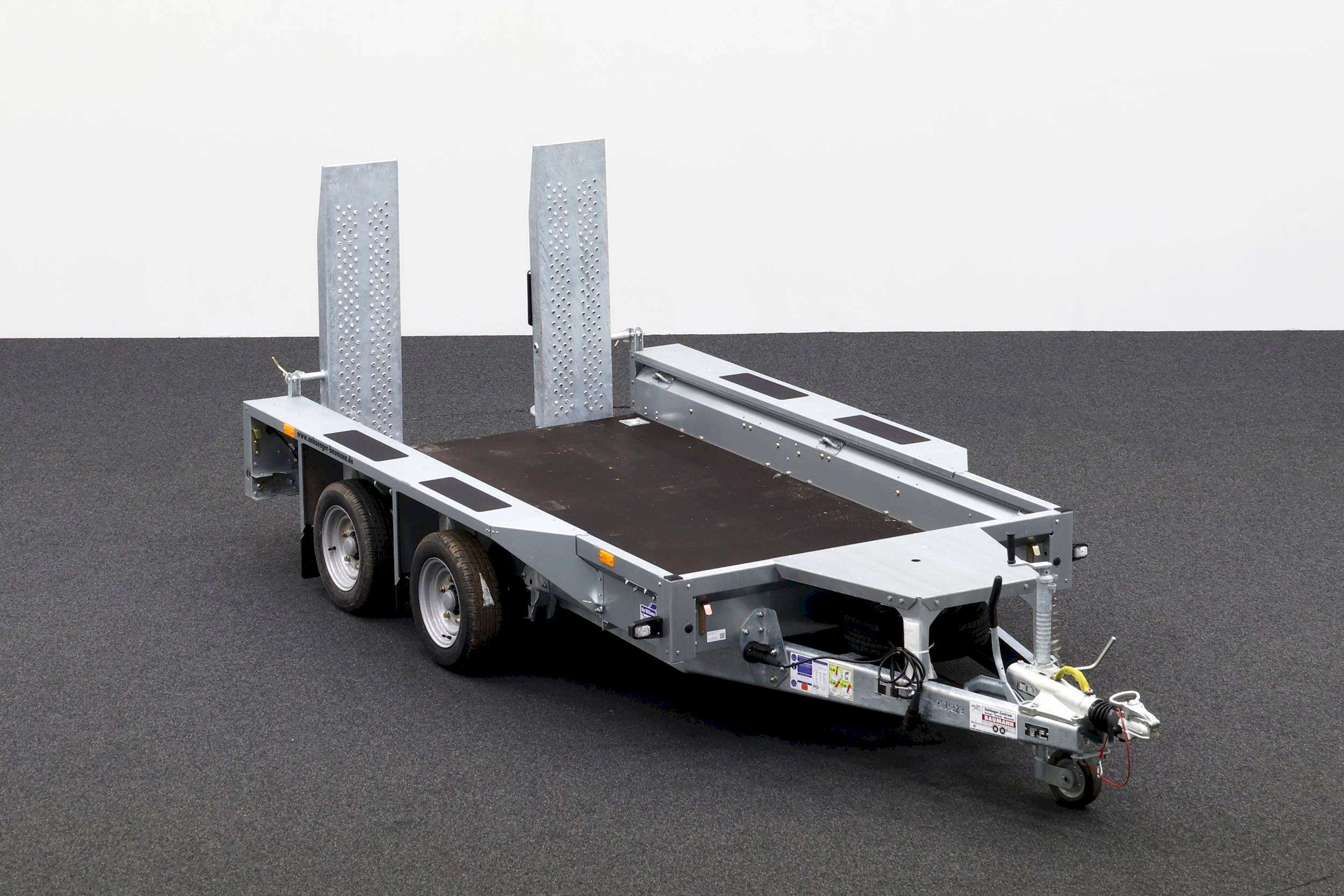 IFOR WILLIAMS GX105HD | SKIDS