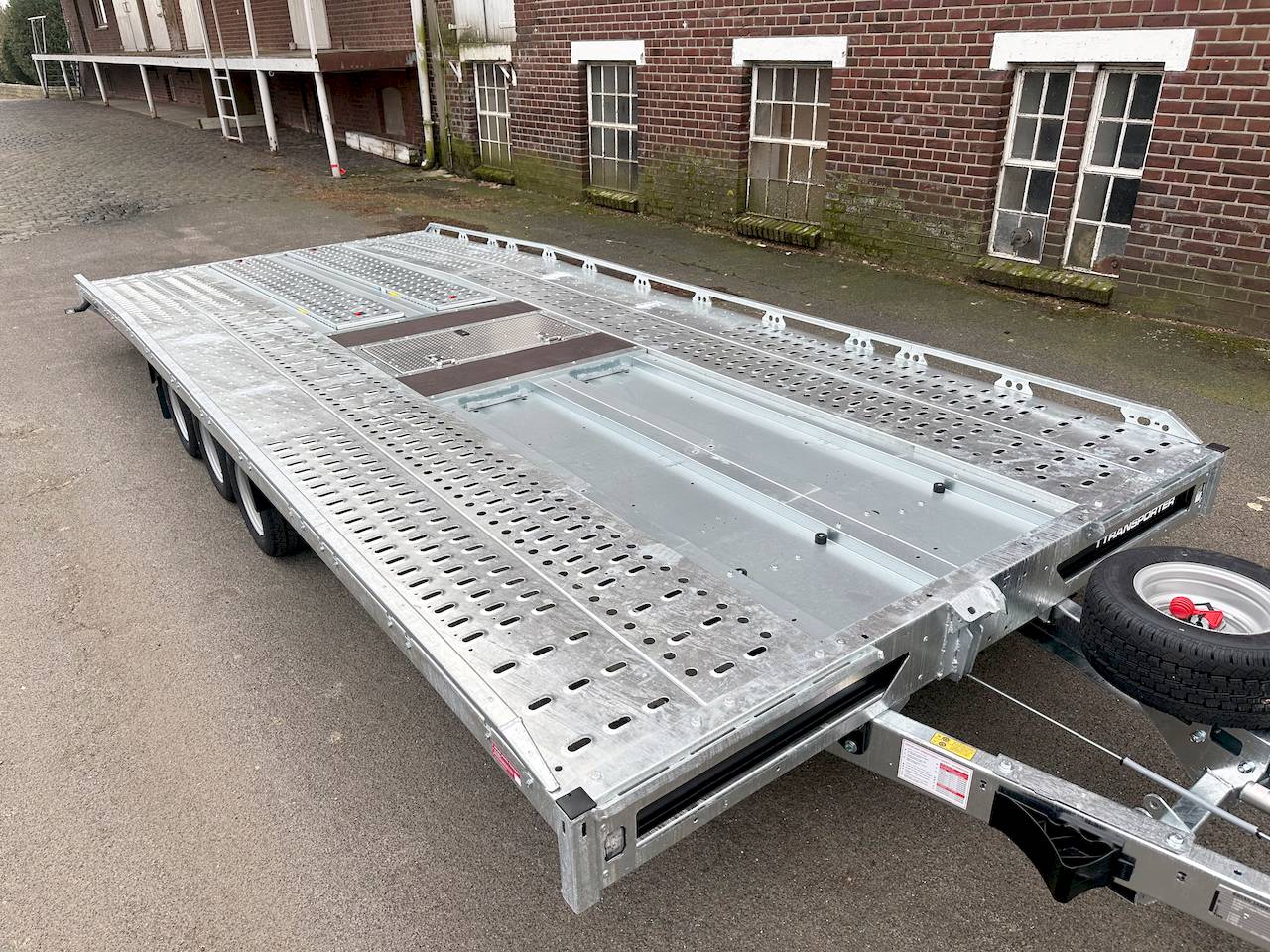 BRIAN JAMES T TRANSPORTER 231-5522-35-3-10 | TRIDEM 10" | RAMPEN 2,35M