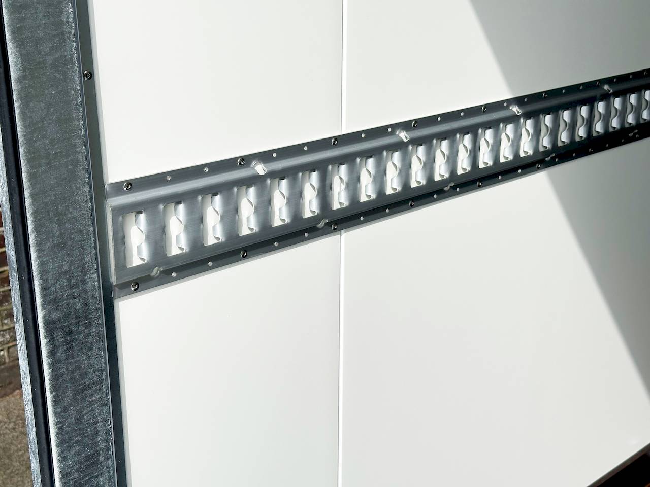 VEZEKO TK C 27.40 | BLACK | RAMPE | SEITENTÜR