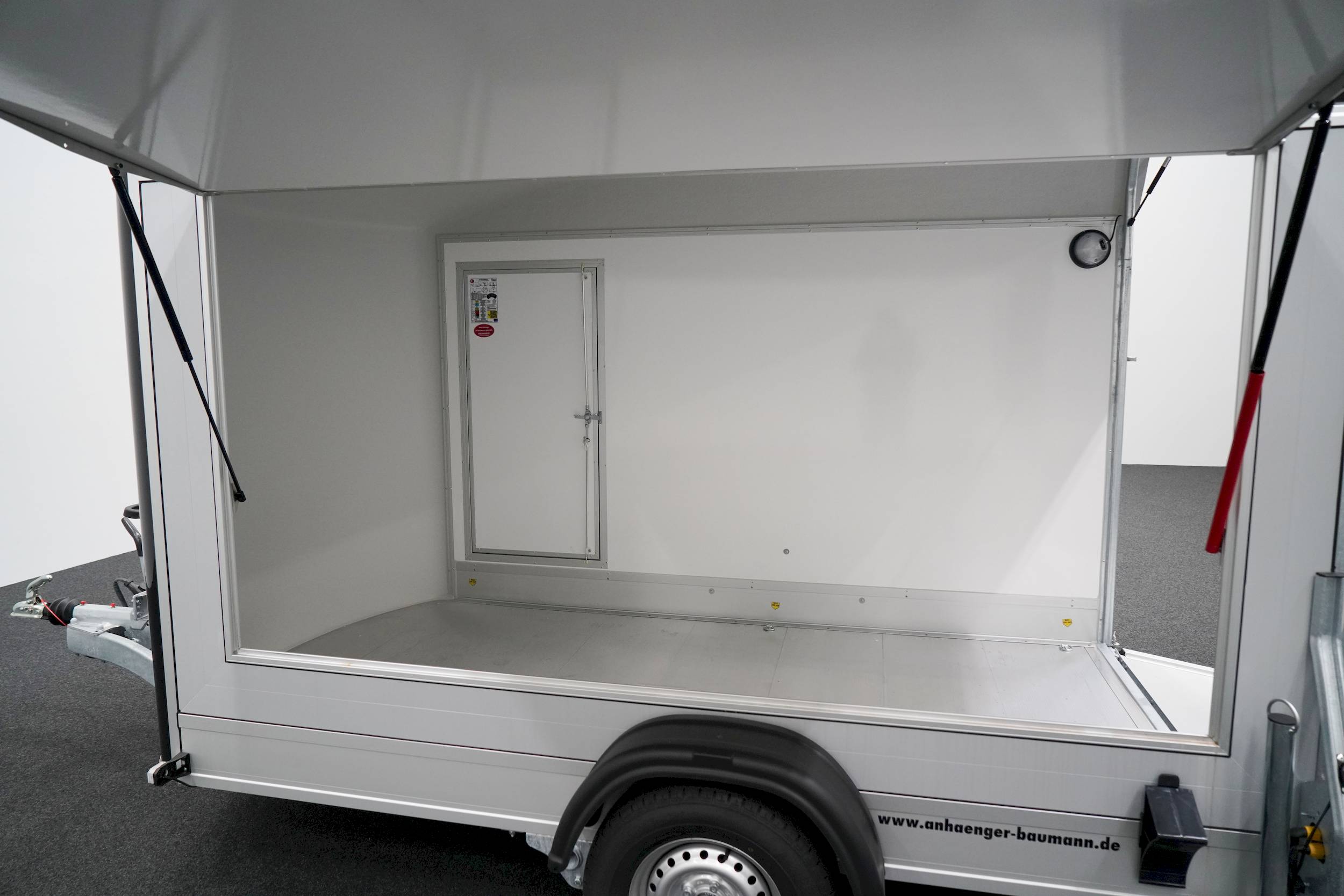 CHEVAL LIBERTE DEBON C400 WABENKERN ROADSTER