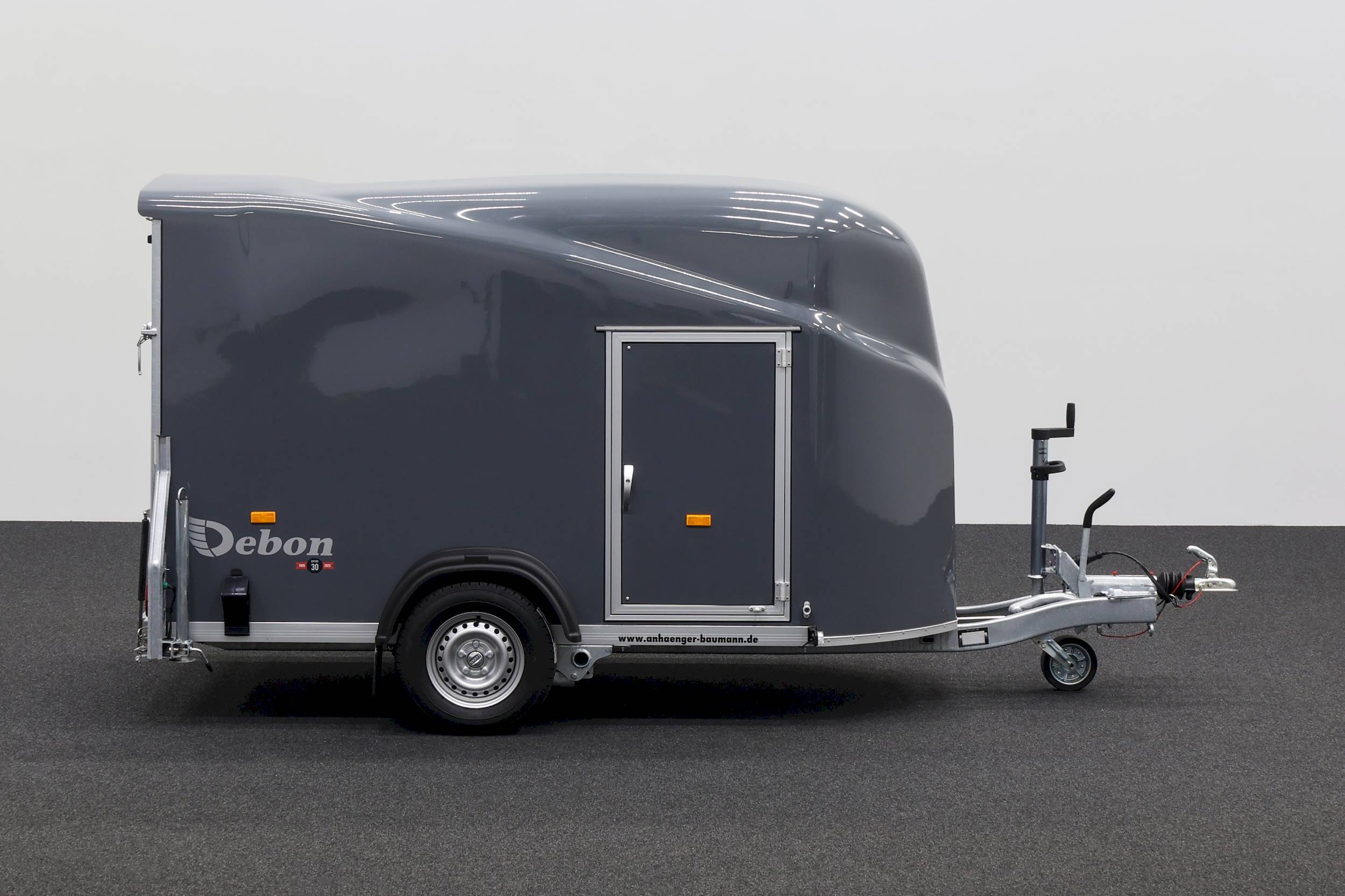 CHEVAL LIBERTE DEBON CARGO 1300
