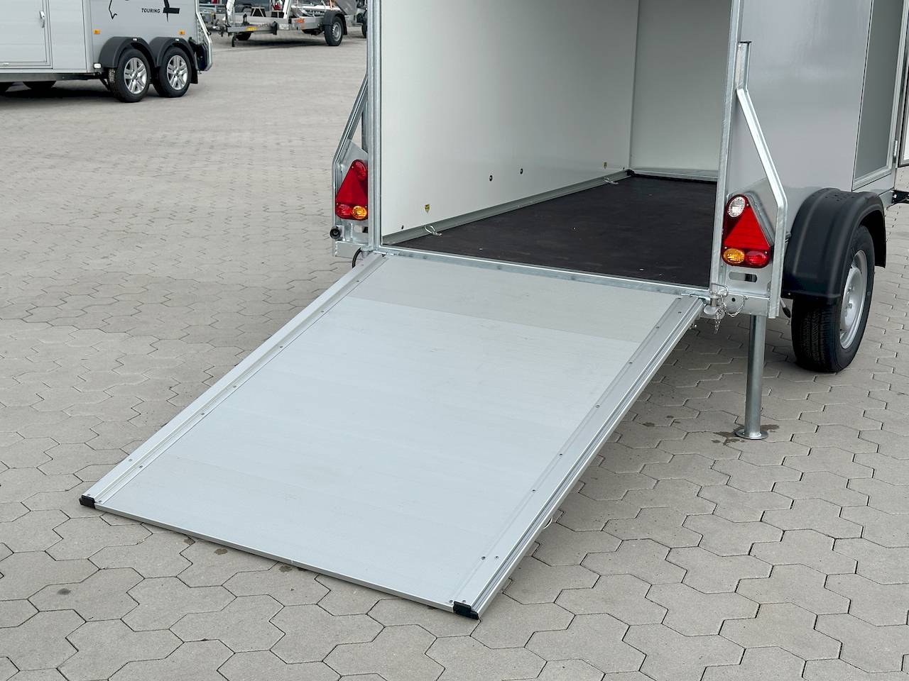 CHEVAL LIBERTE DEBON C255 V2 WABENKERN