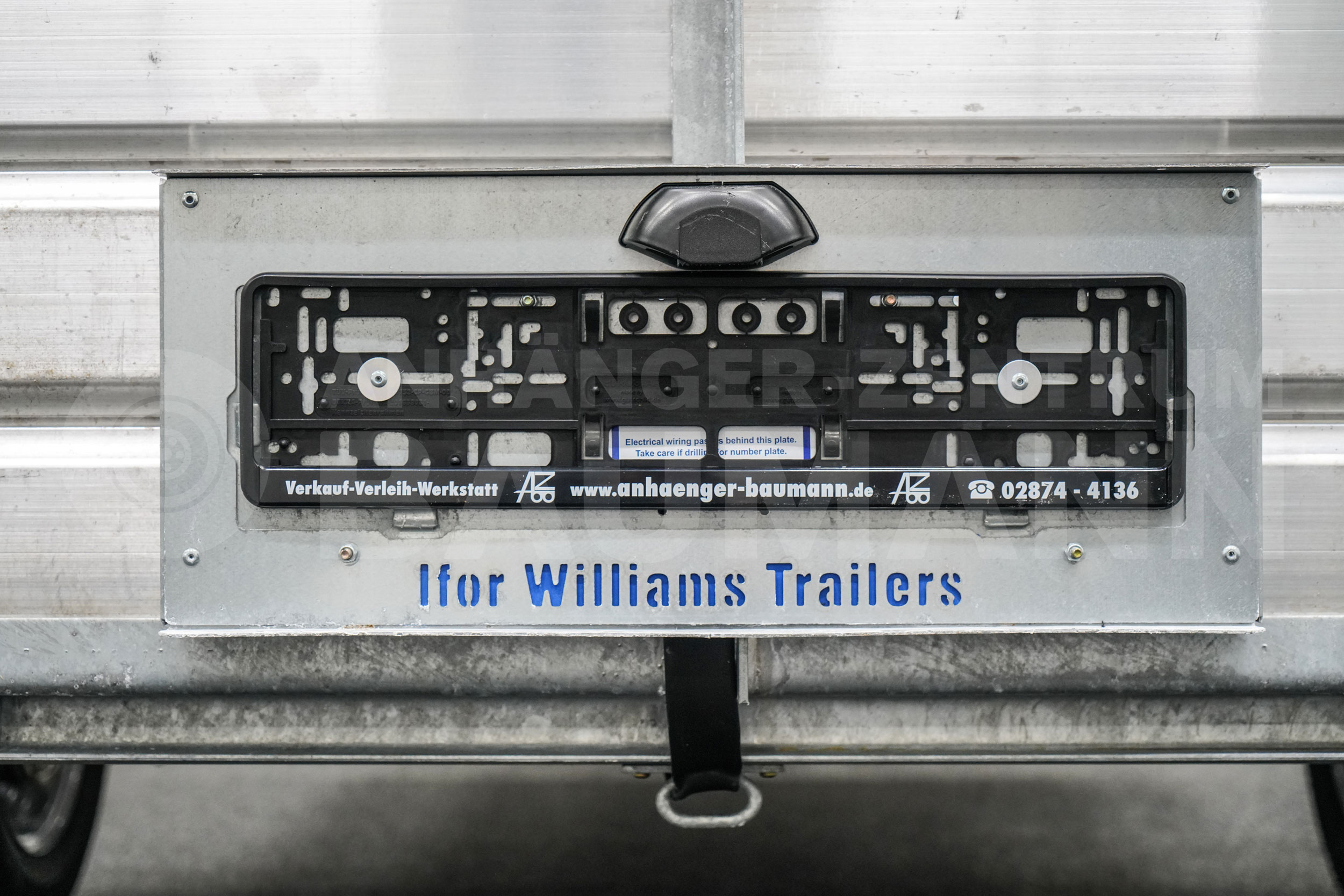 IFOR WILLIAMS P8G | 8x4 | 1400KG | STÜTZEN