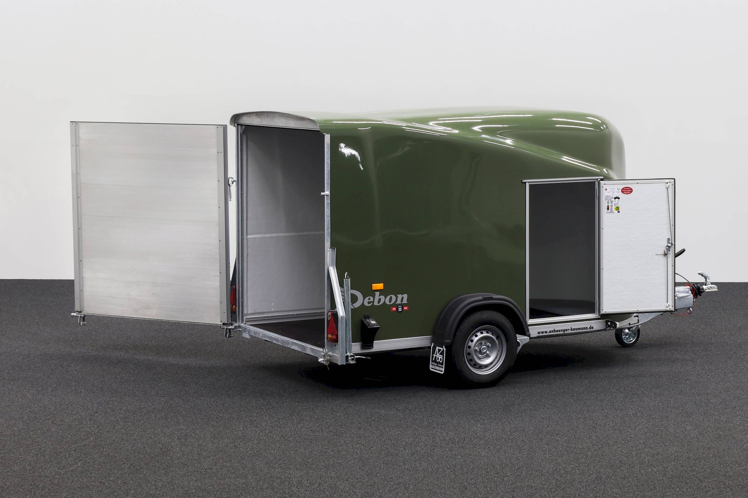 CHEVAL LIBERTE DEBON CARGO 1300
