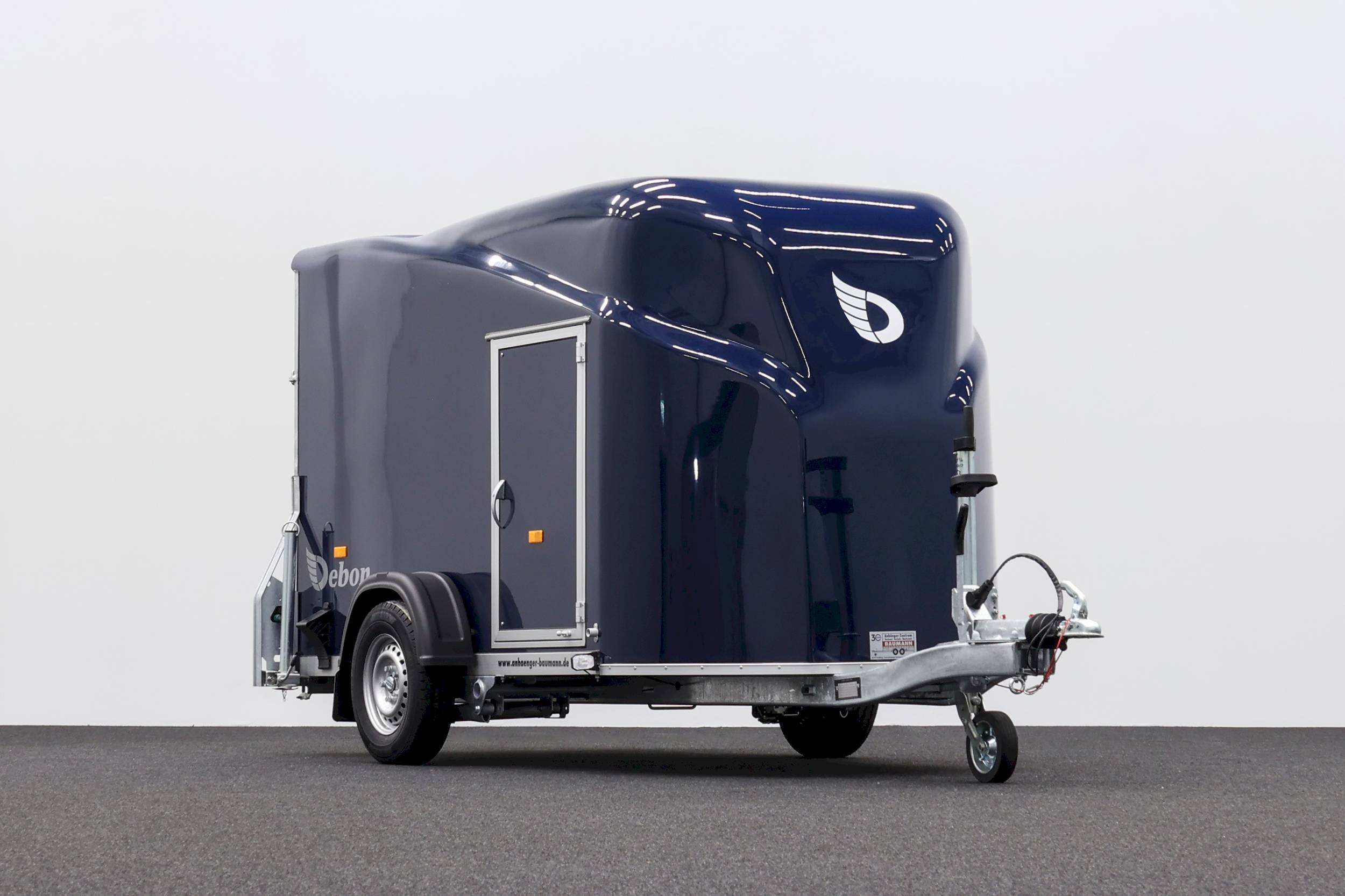 CHEVAL LIBERTE DEBON CARGO 1300