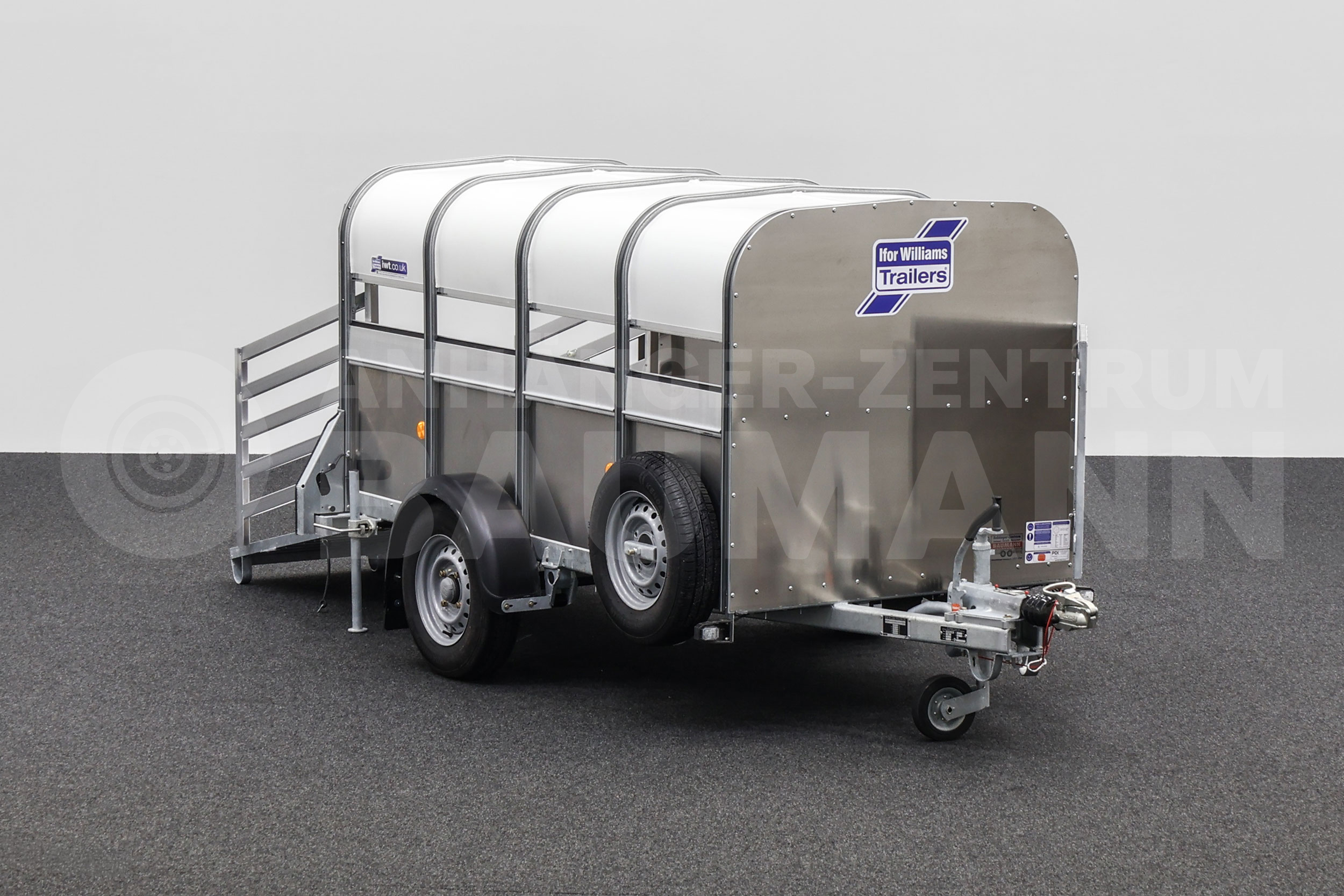 IFOR WILLIAMS P8G | 8x4 | 1400KG | STÜTZEN