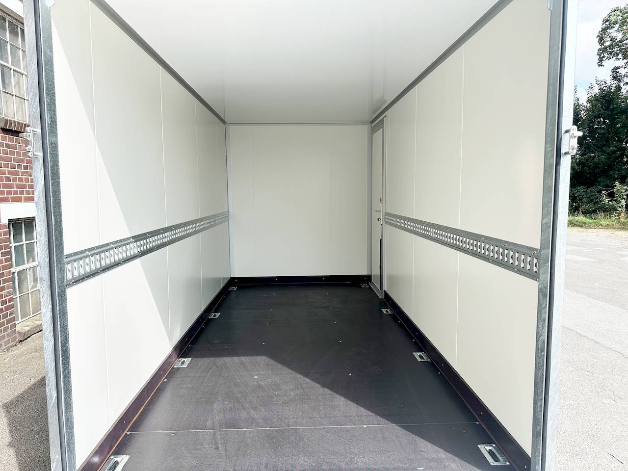VEZEKO TK C 27.40 | BLACK | RAMPE | SEITENTÜR