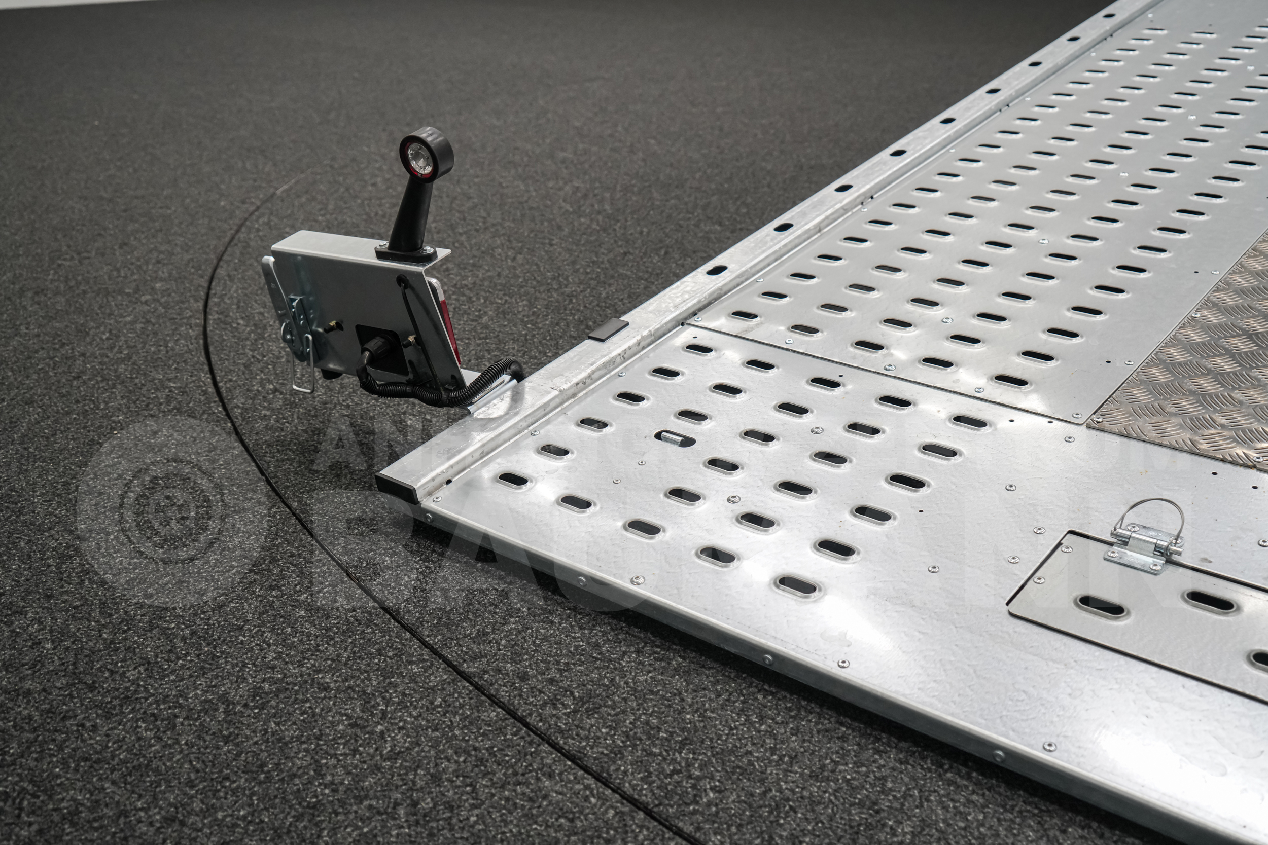 MARTZ GT KIPPBAR 480/2 3T | ALUBODEN MITTIG