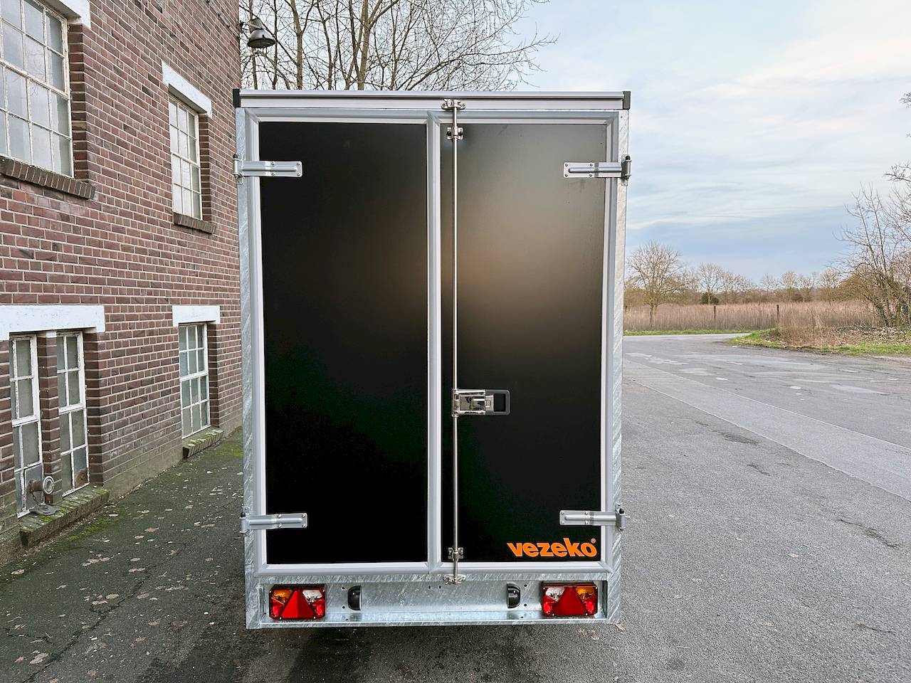 VEZEKO TK B 15.30 | BLACK | SEITENTÜR