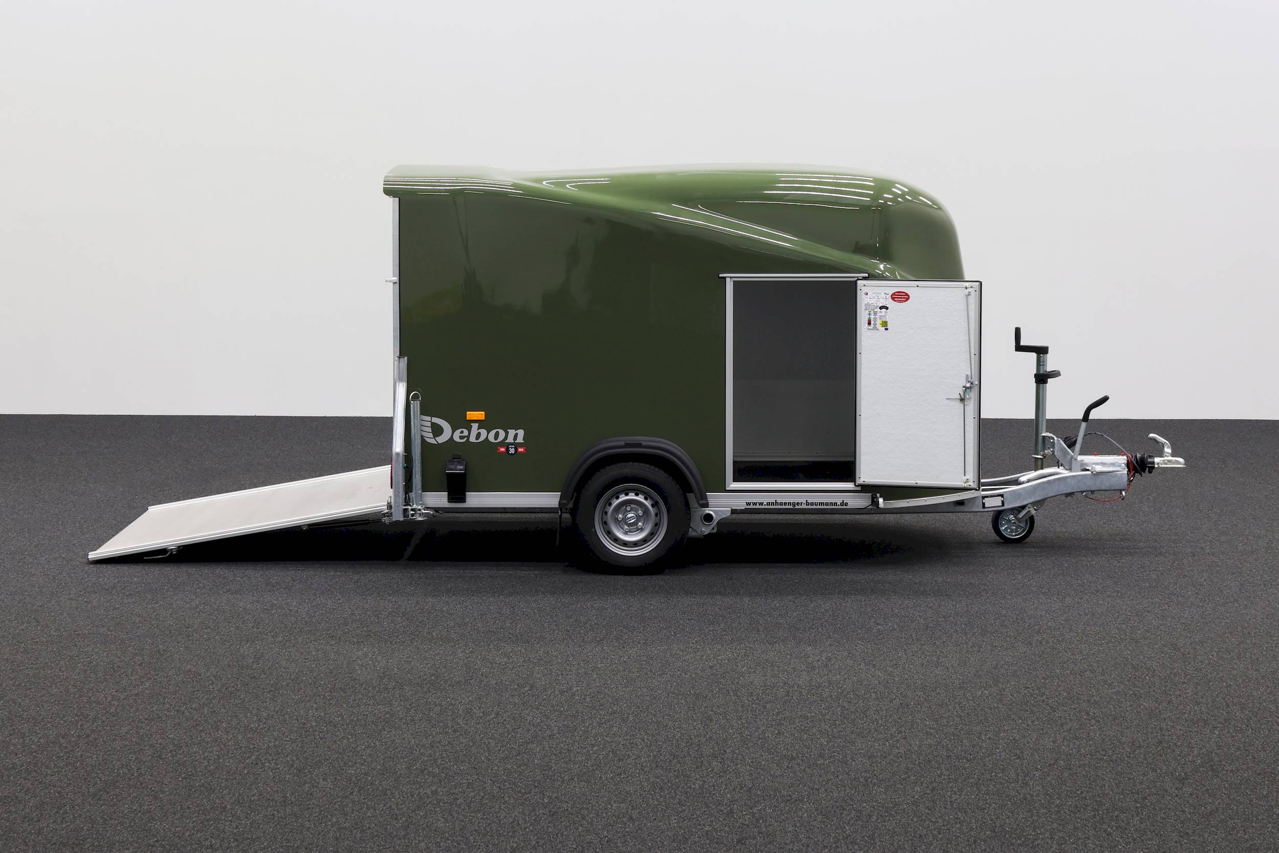 CHEVAL LIBERTE DEBON CARGO 1300