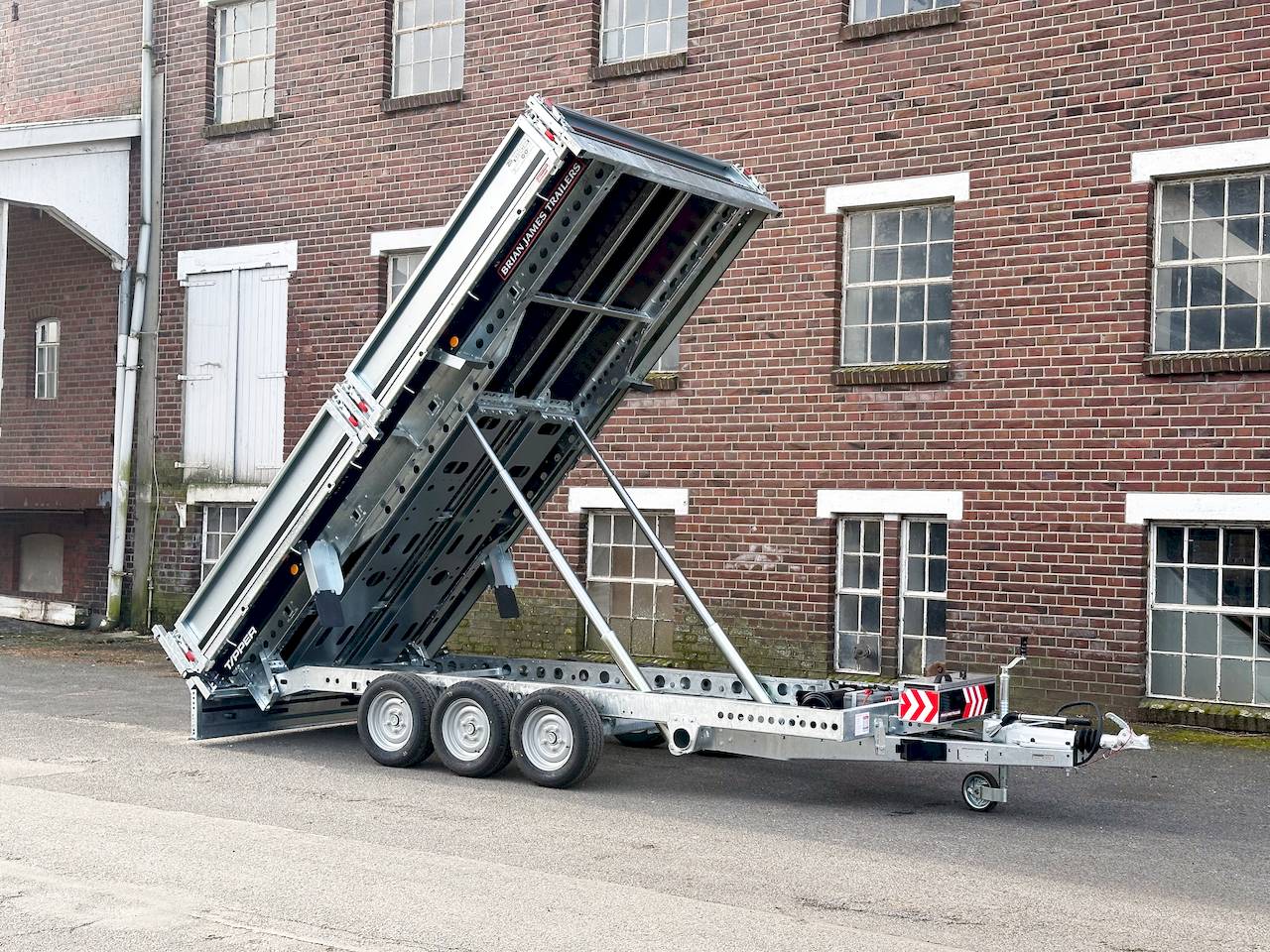 BRIAN JAMES TIPPER 526-4020-35-3-12 | TRIDEM | PENDELKLAPPE