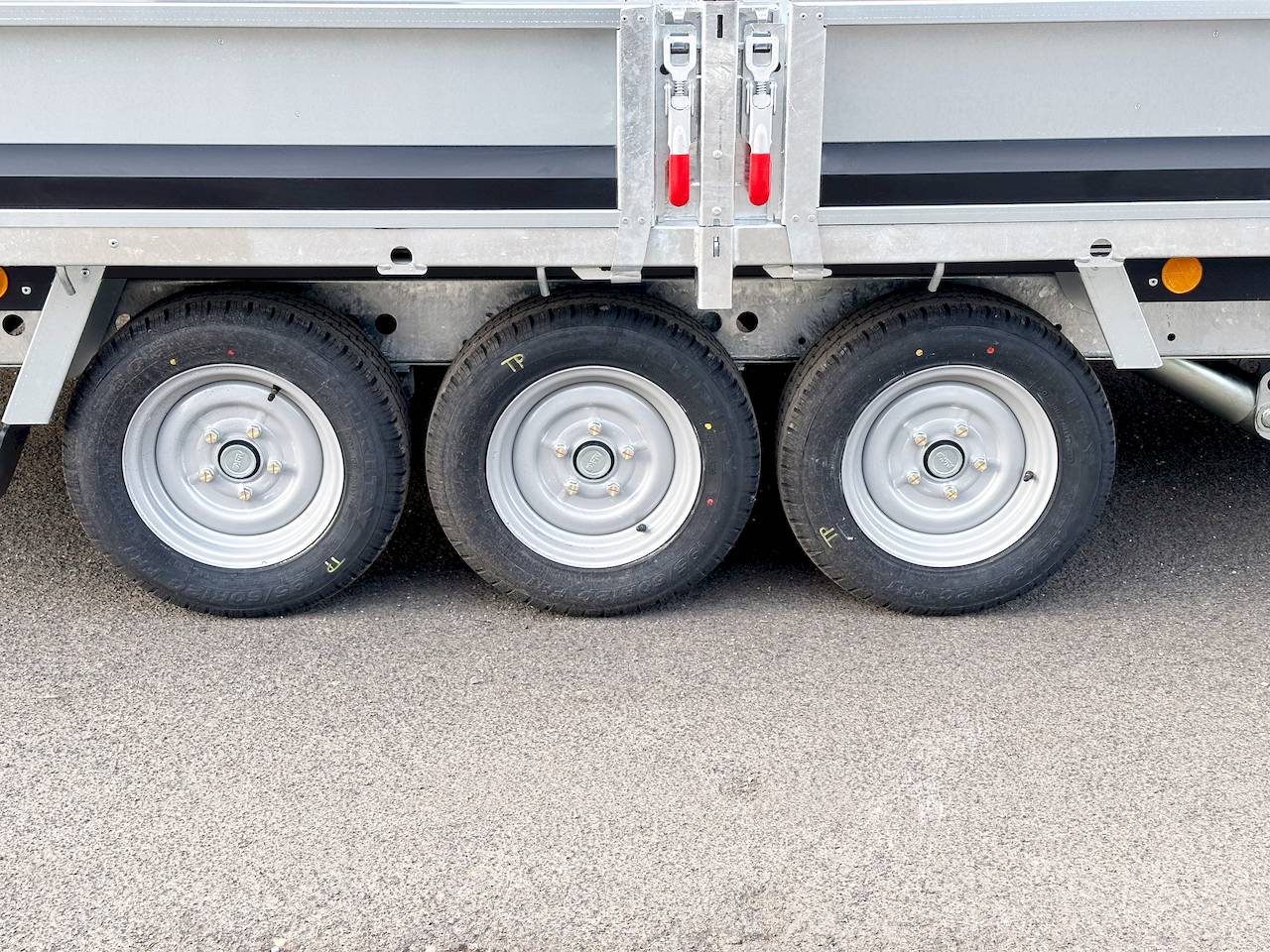 BRIAN JAMES TIPPER 526-4020-35-3-12 | TRIDEM | PENDELKLAPPE