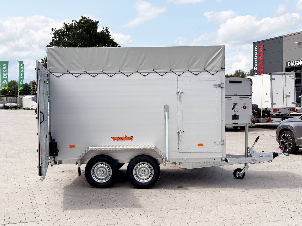 VEZEKO VT 2700 | RAMPE-/TÜR-KOMBI I ENTLADERAMPE I TREIBGITTER