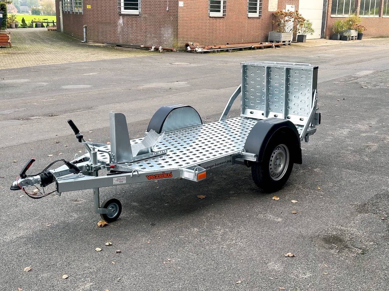 VEZEKO MOTOVAN A13