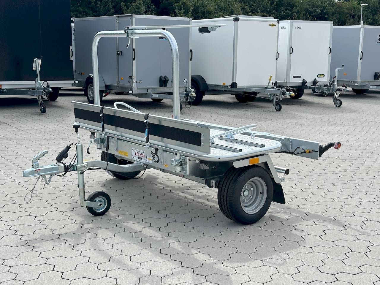 DEBON ROADSTER CAMP | WOHNMOBILANHÄNGER