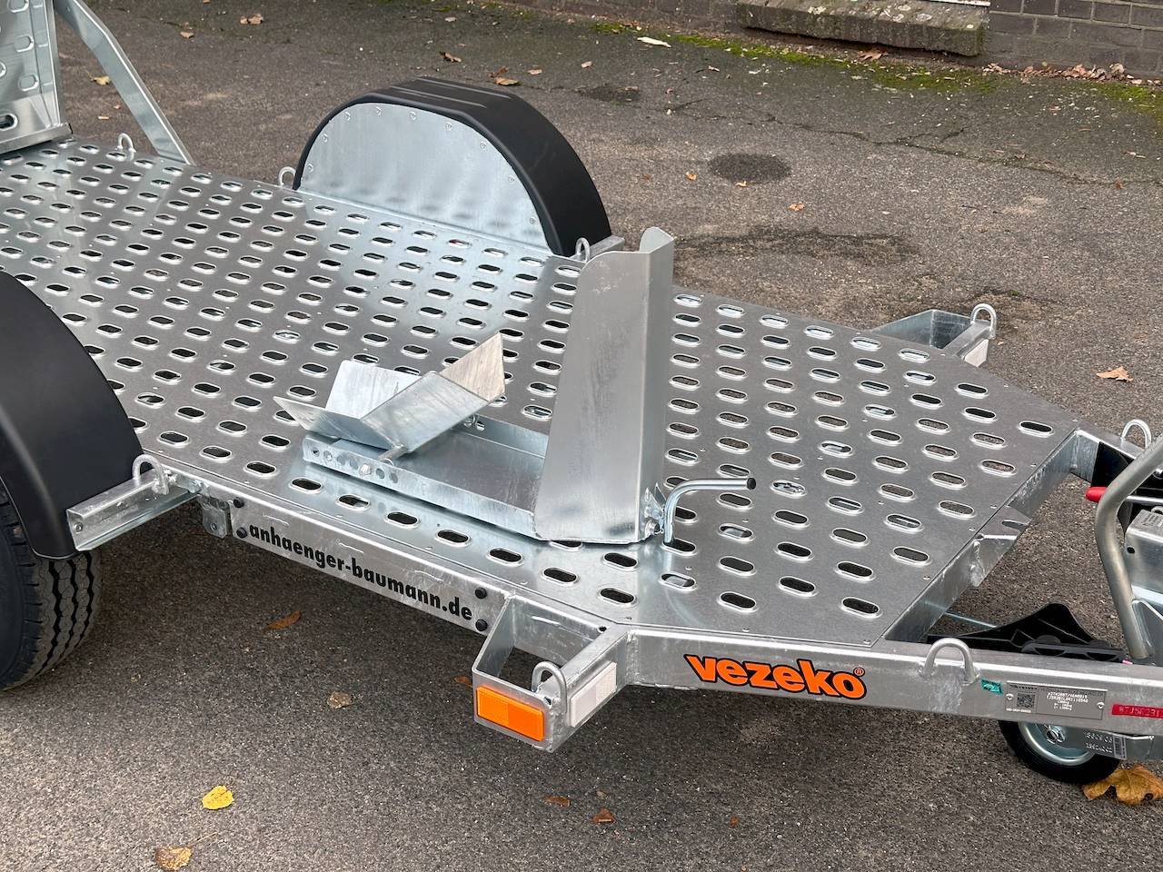 VEZEKO MOTOVAN A13
