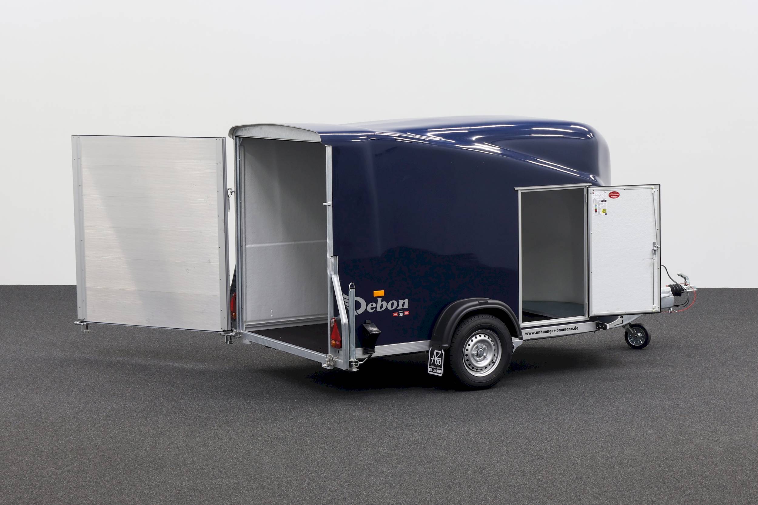 CHEVAL LIBERTE DEBON CARGO 1300