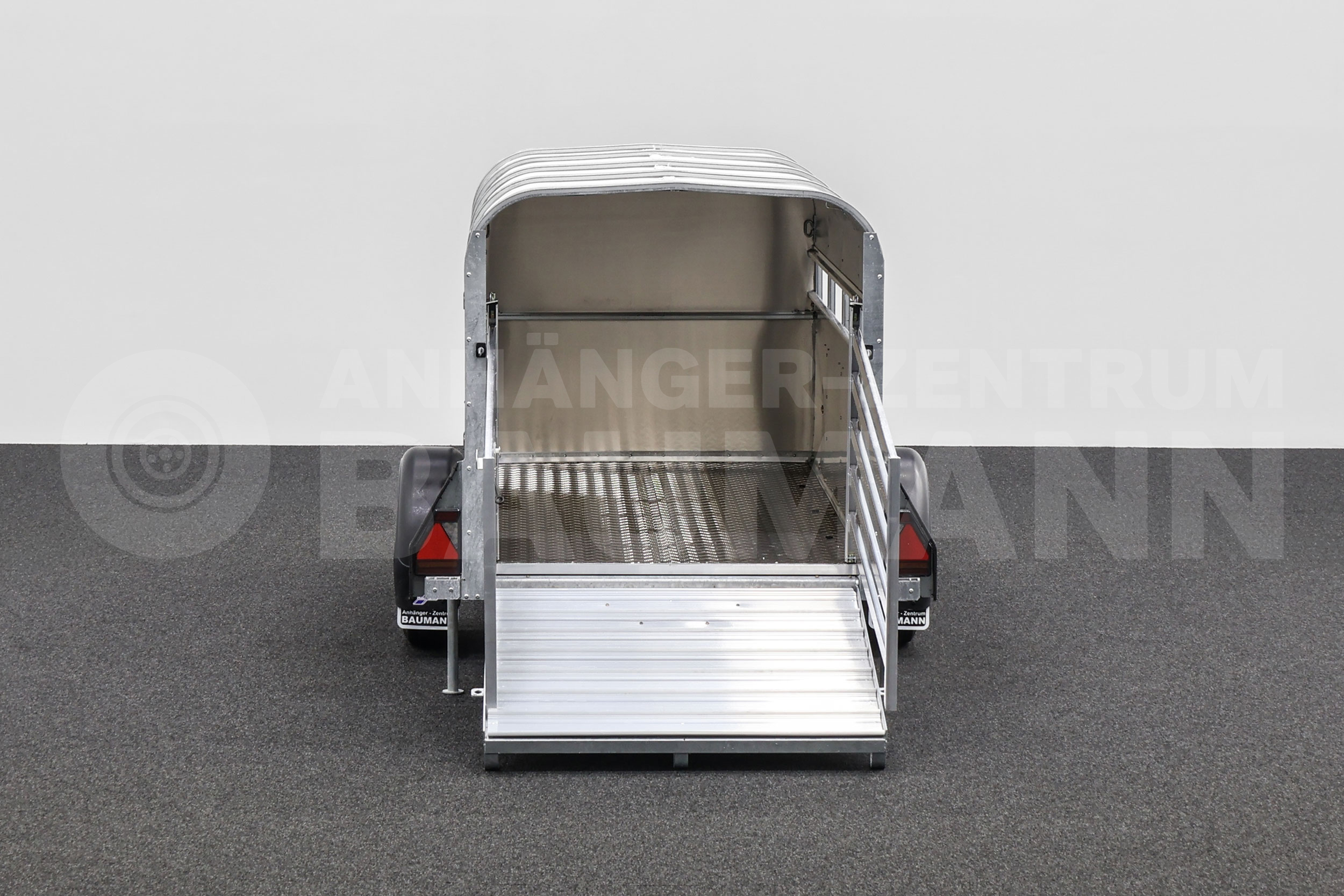 IFOR WILLIAMS P8G | 8x4 | 1400KG | STÜTZEN