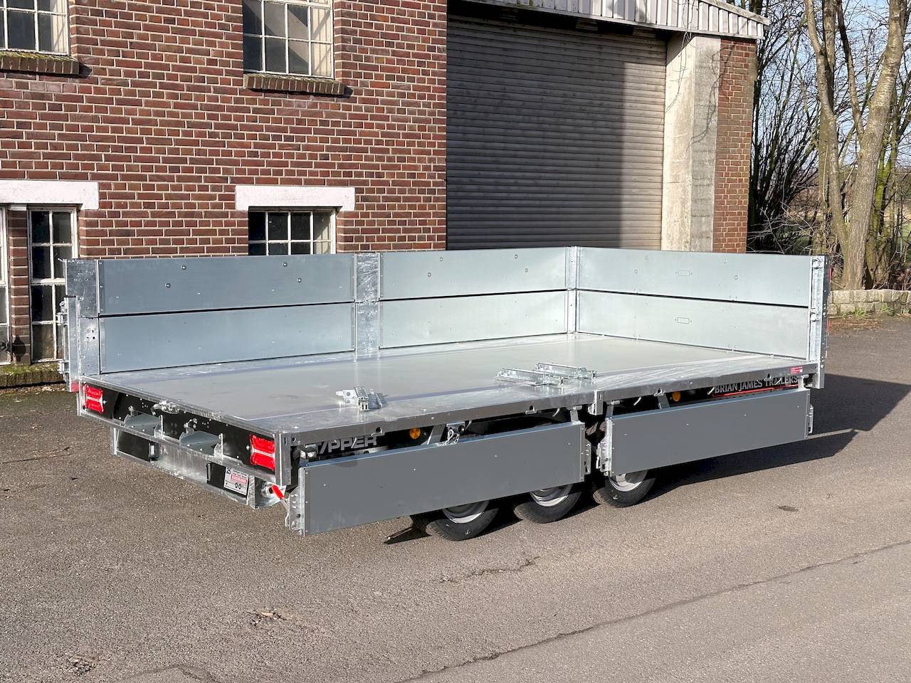BRIAN JAMES TIPPER 526-3620-35-3-12 | TRIDEM | HECKTÜREN | BORDWANDAUFSATZ 30CM