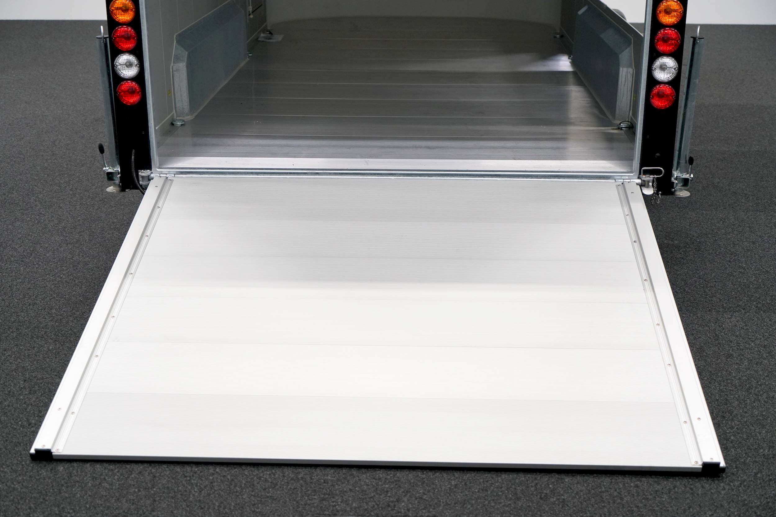 CHEVAL LIBERTE DEBON C800 ALU ROADSTER