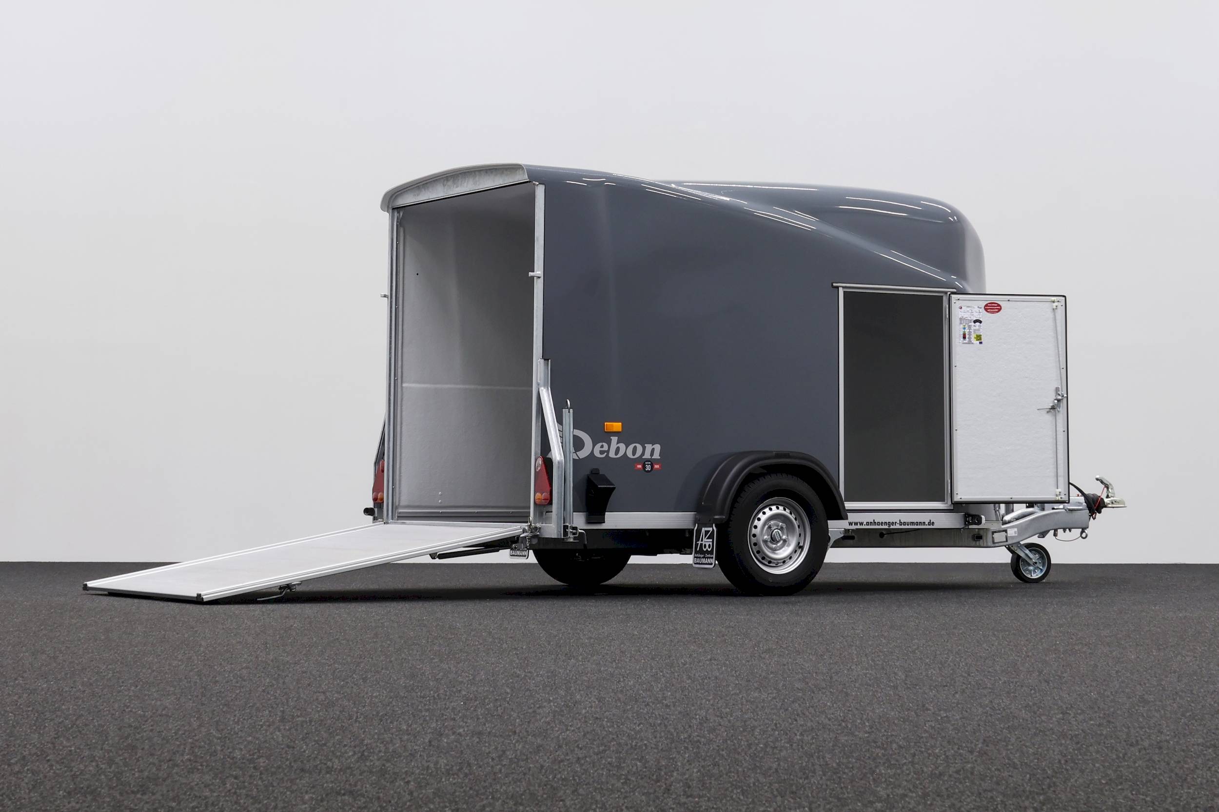 CHEVAL LIBERTE DEBON CARGO 1300