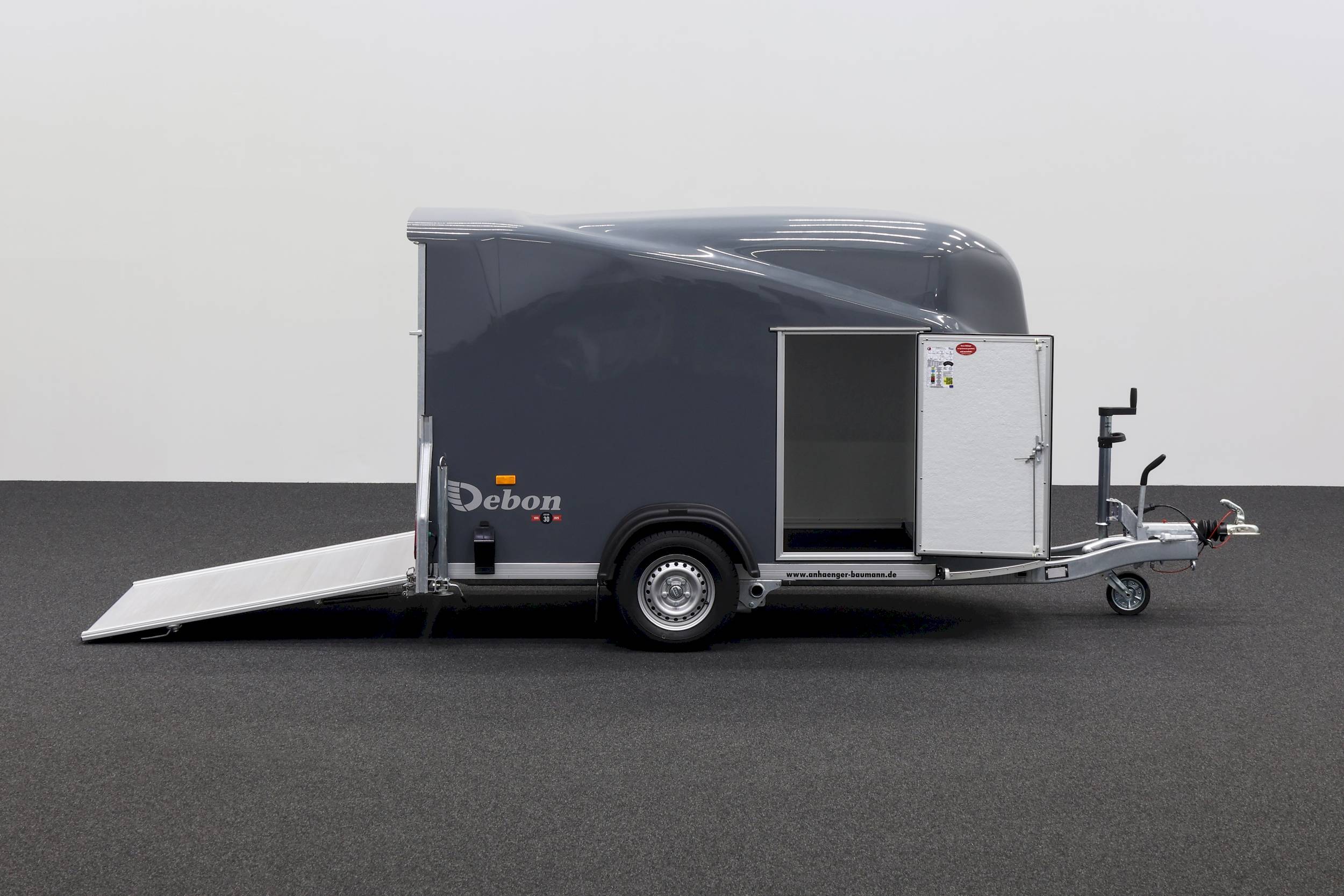 CHEVAL LIBERTE DEBON CARGO 1300