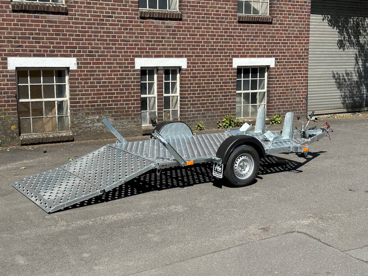 VEZEKO MOTOVAN B13