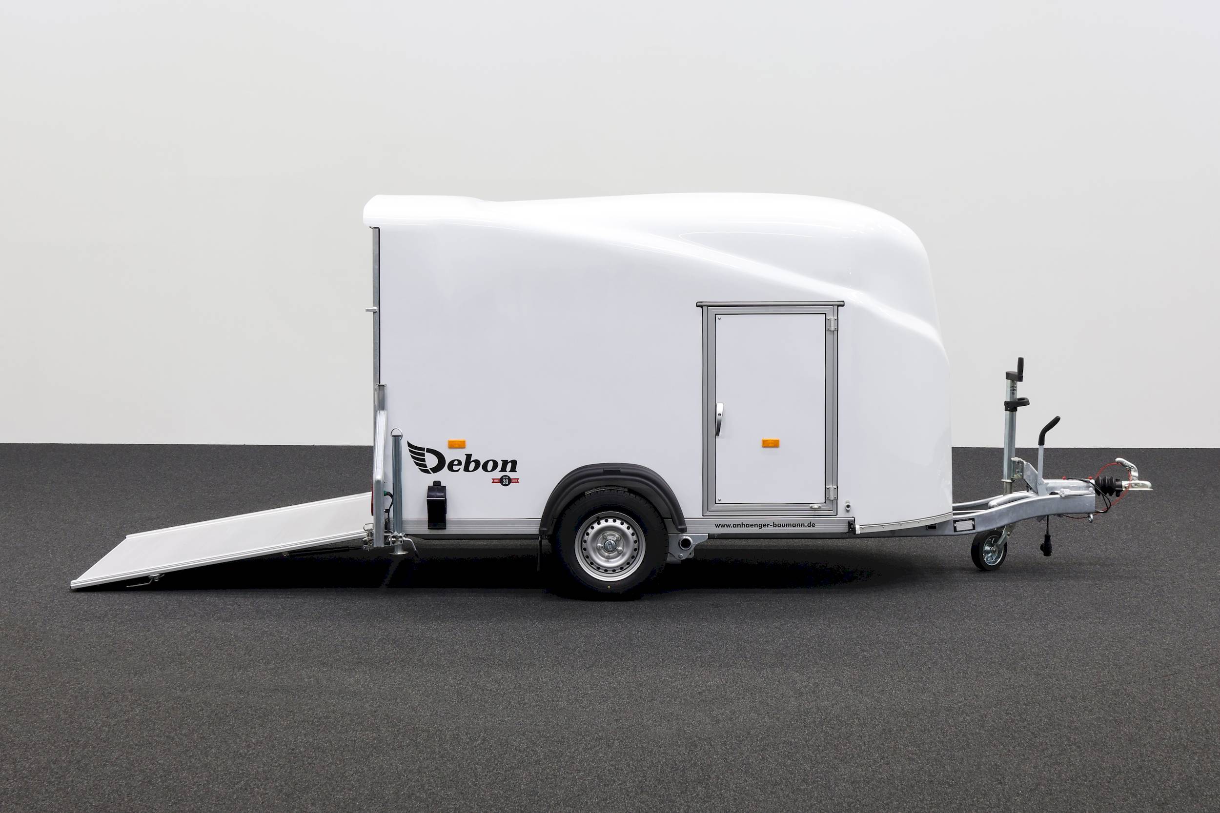 CHEVAL LIBERTE DEBON CARGO 1300